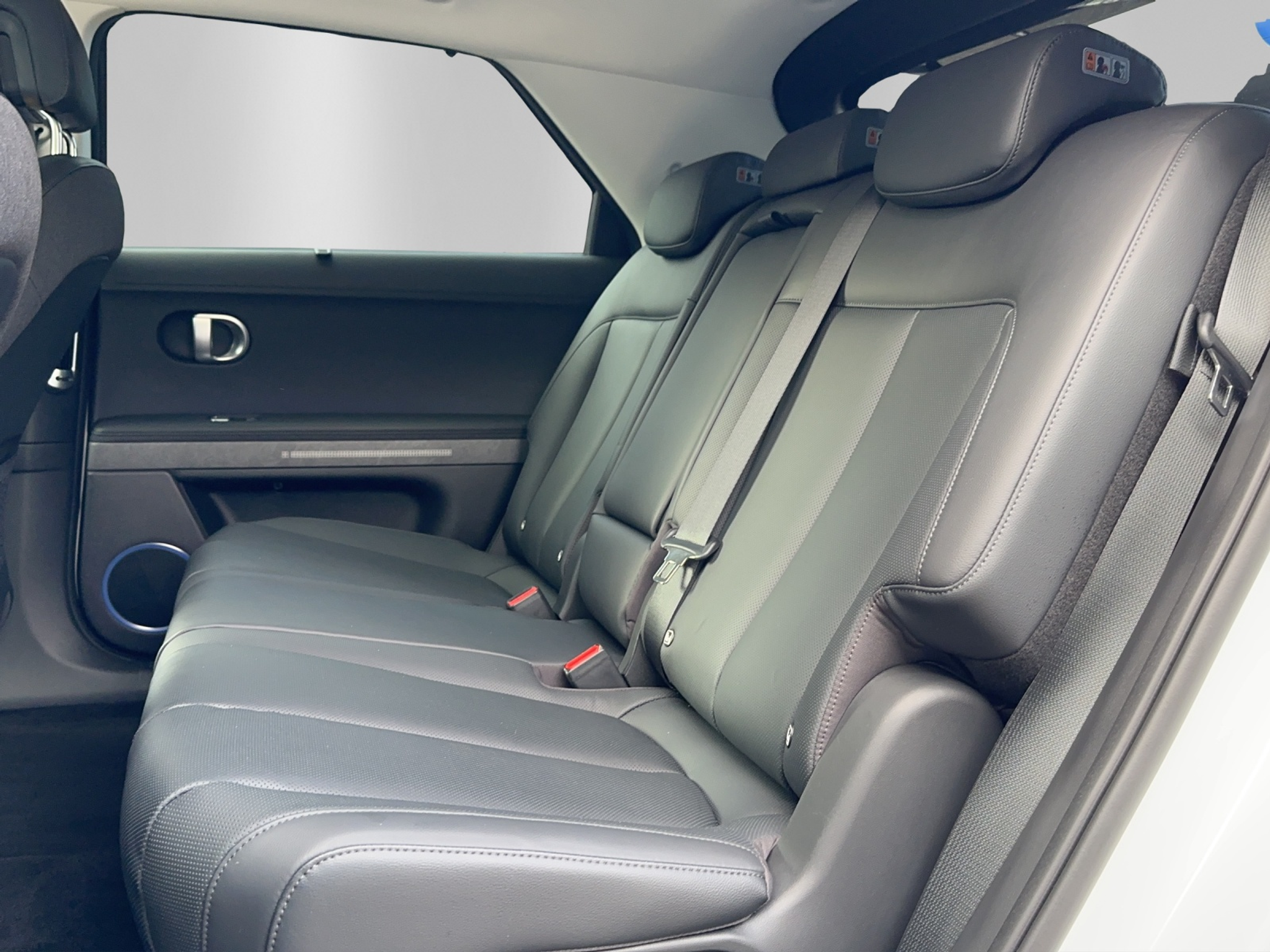 listing desktop thumbnail image 10