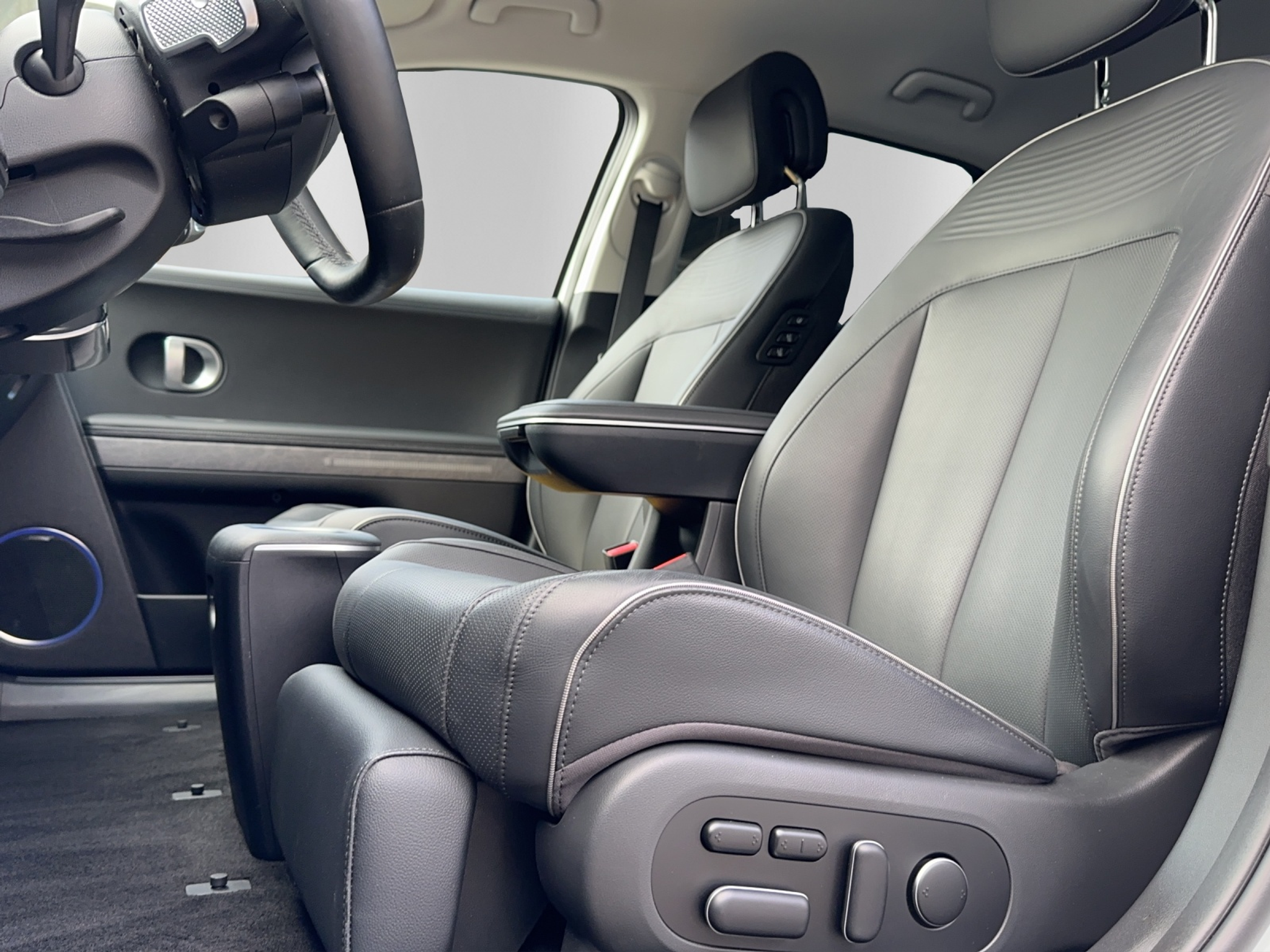 listing desktop thumbnail image 11