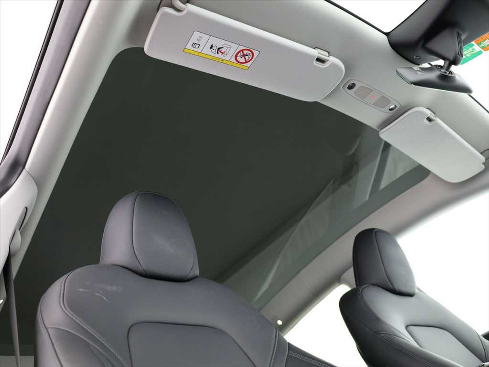 listing desktop thumbnail image 11