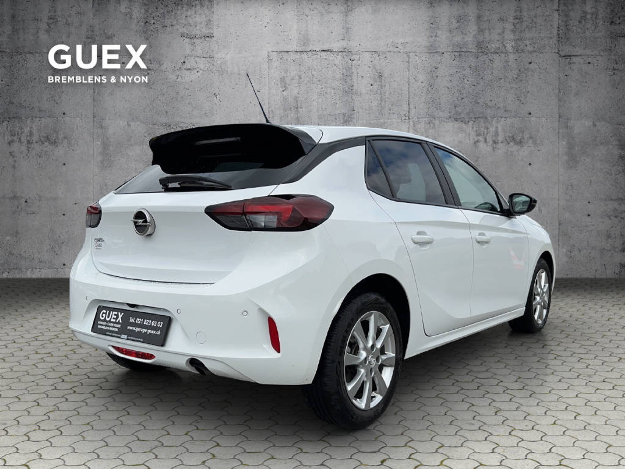 listing desktop thumbnail image 3