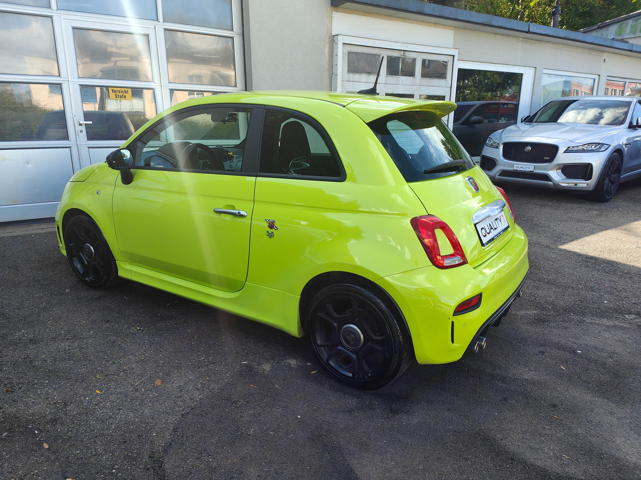 listing desktop thumbnail image 7