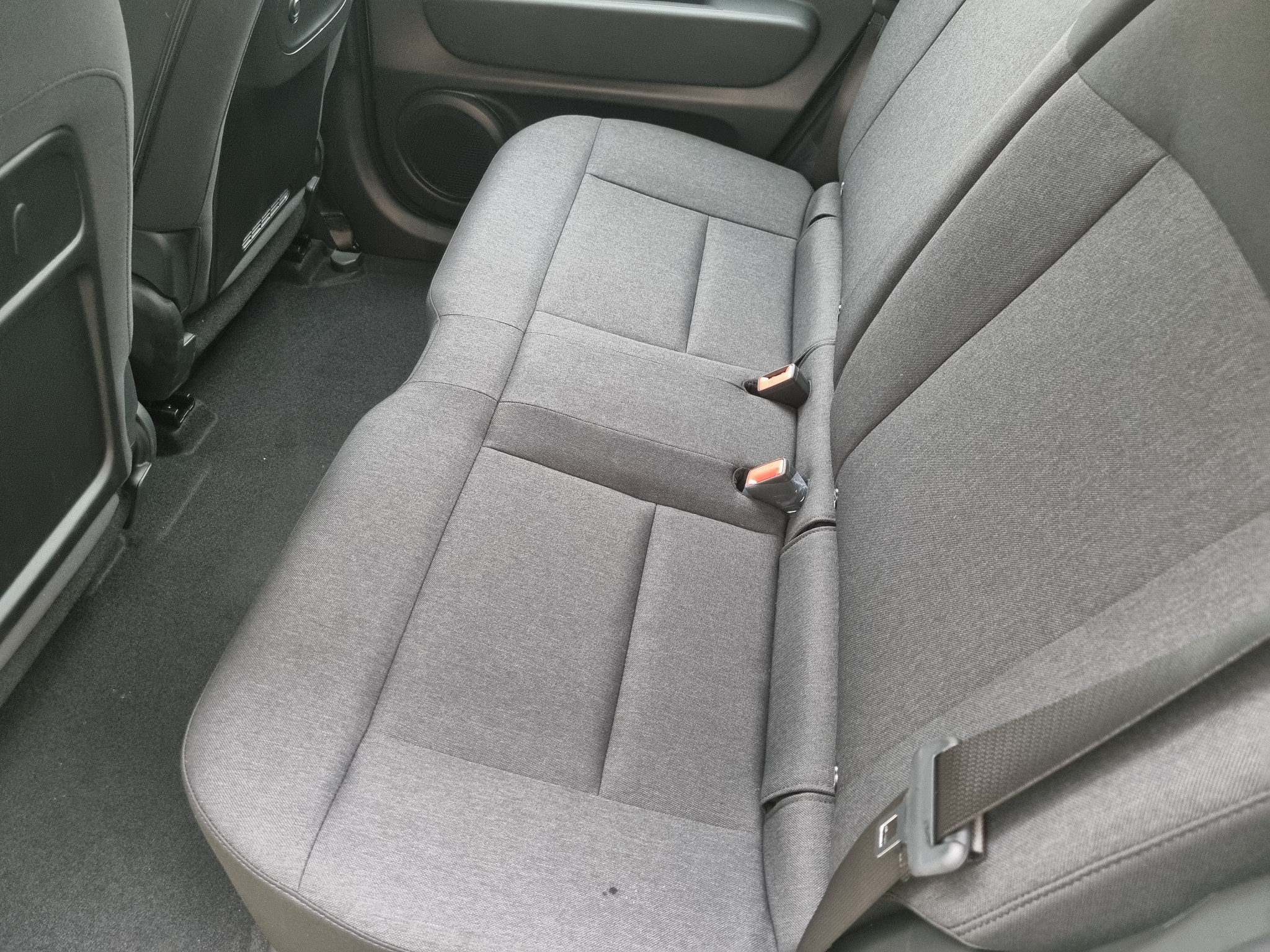 listing desktop thumbnail image 8