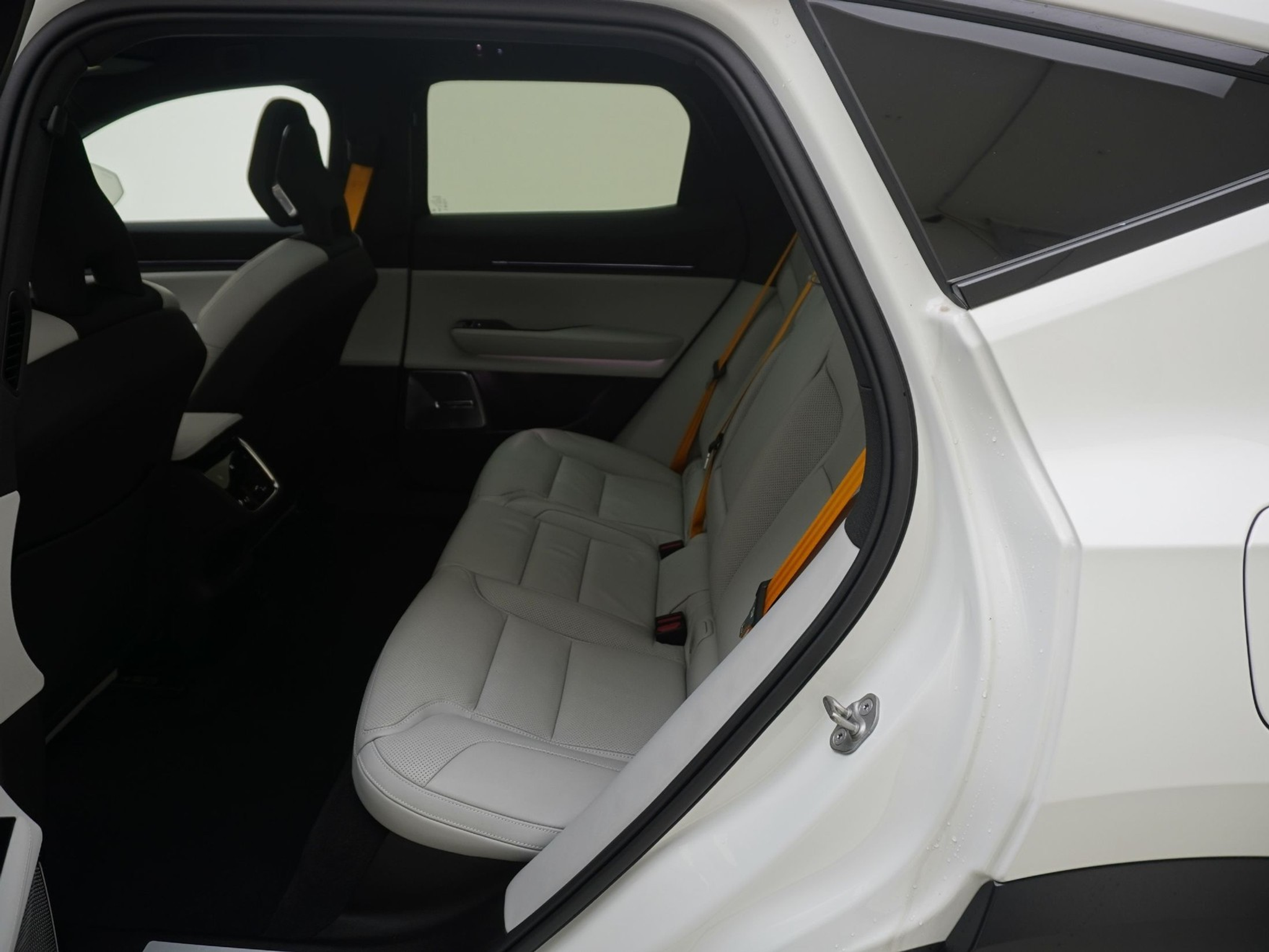 listing desktop thumbnail image 13