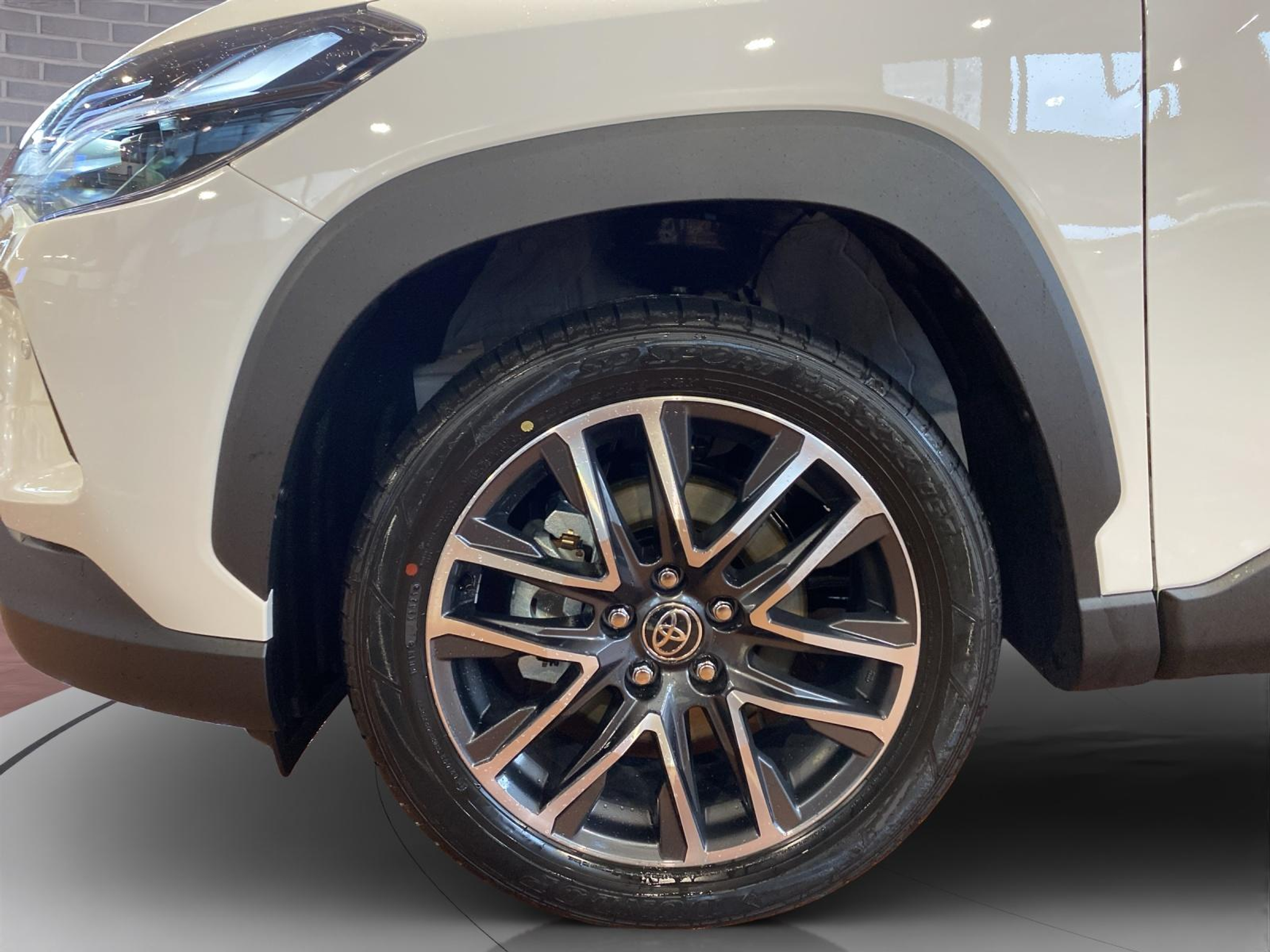 listing desktop thumbnail image 9