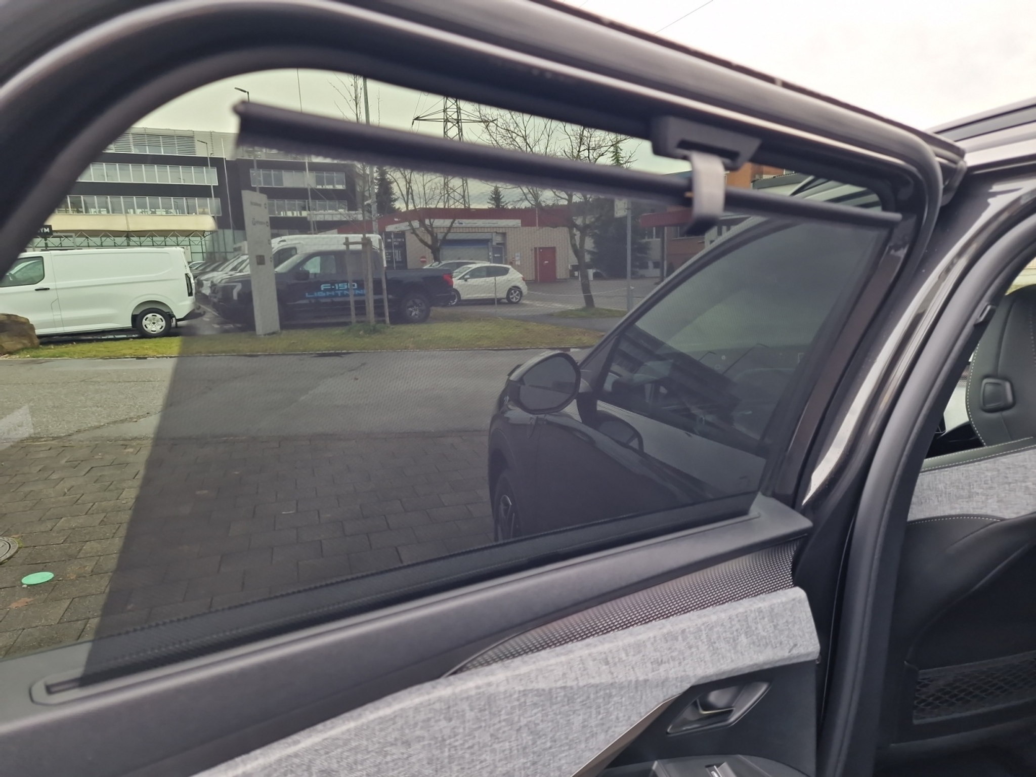 listing desktop thumbnail image 20