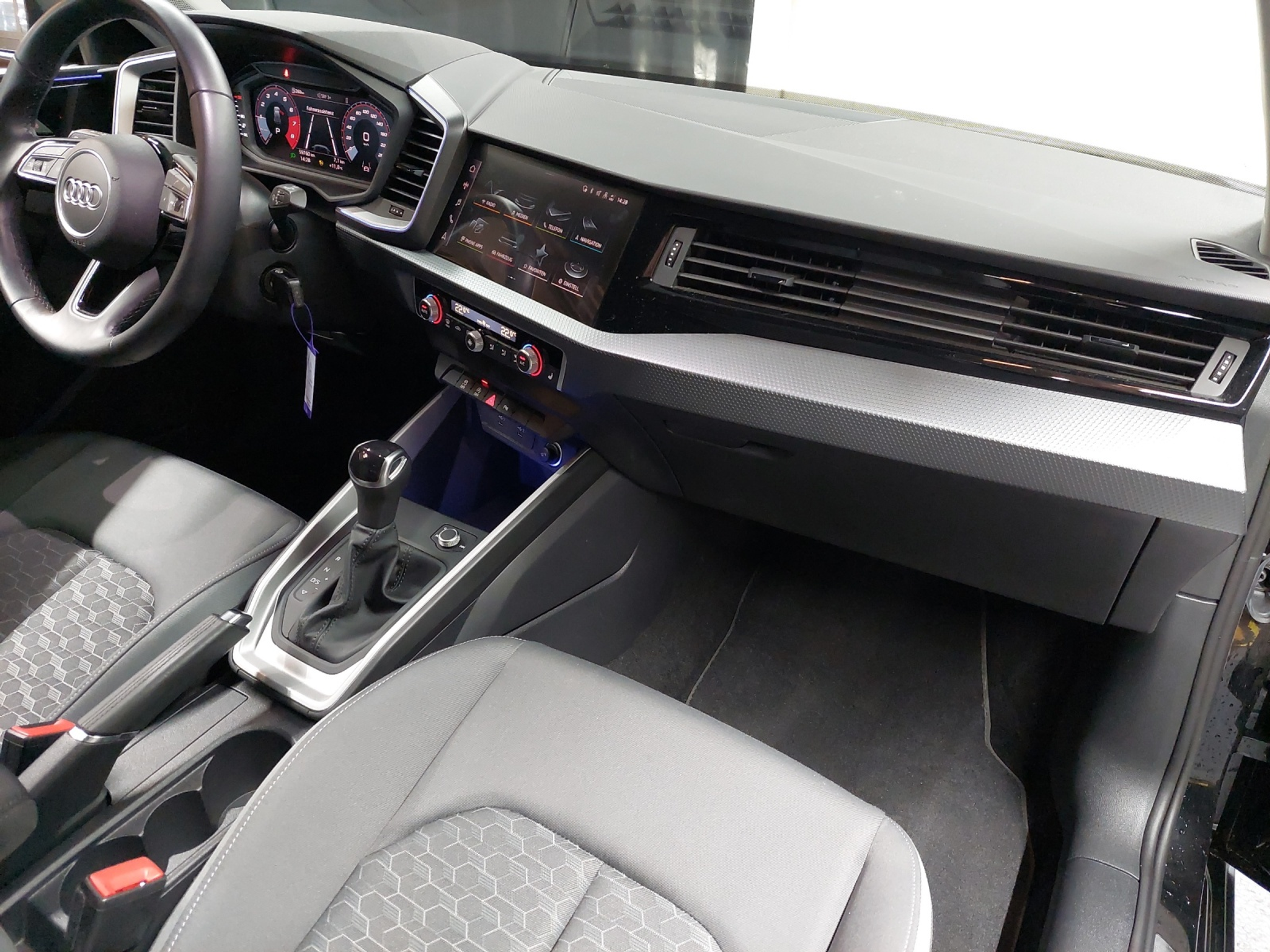 listing desktop thumbnail image 9