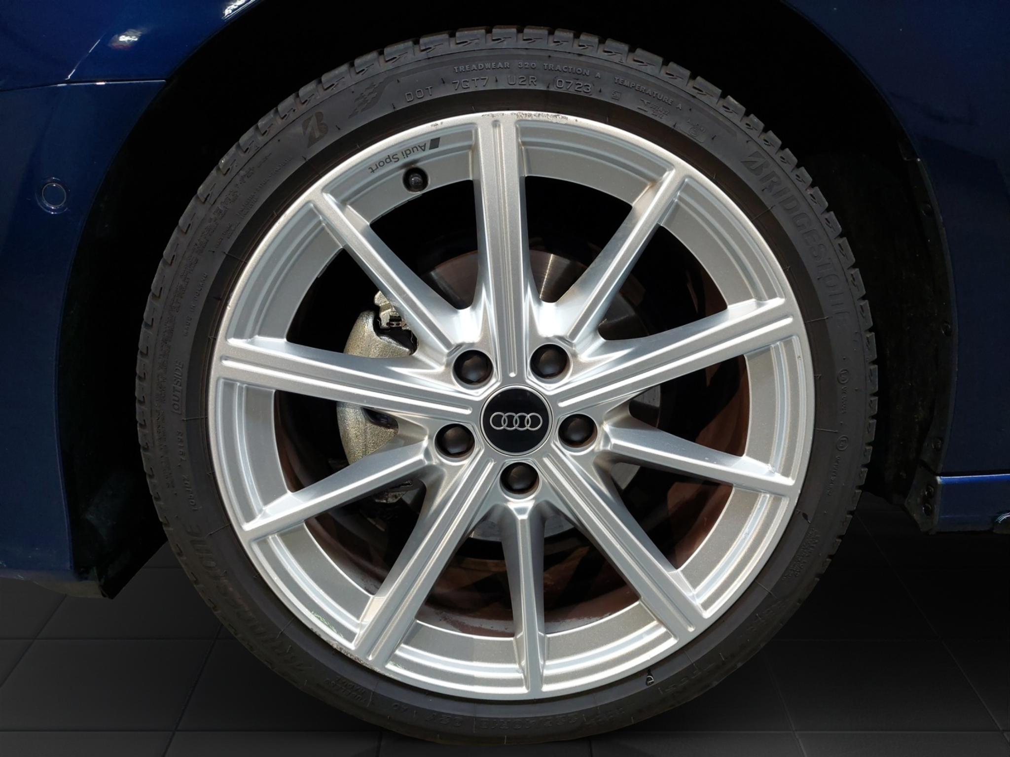 listing desktop thumbnail image 11