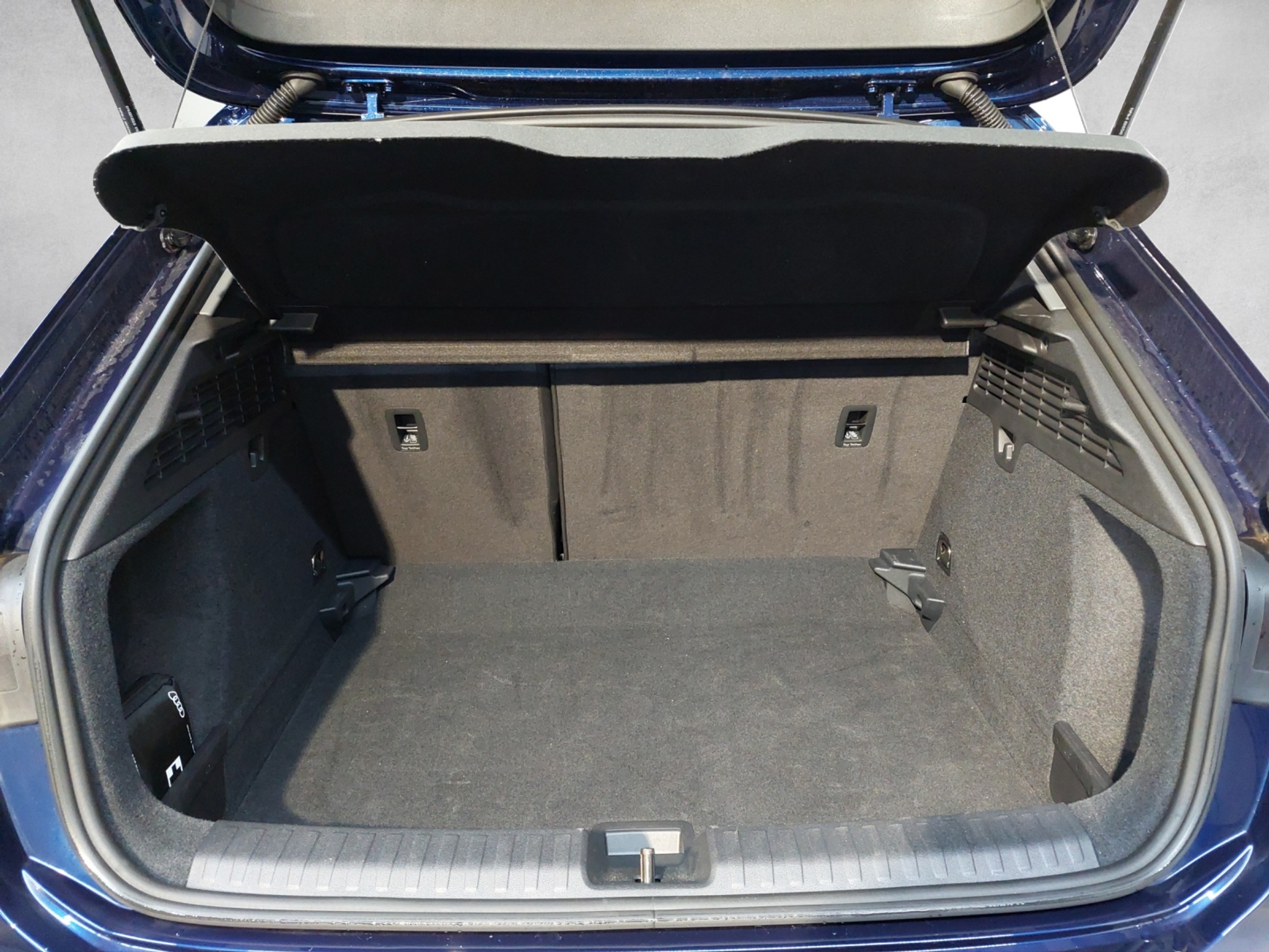 listing desktop thumbnail image 10