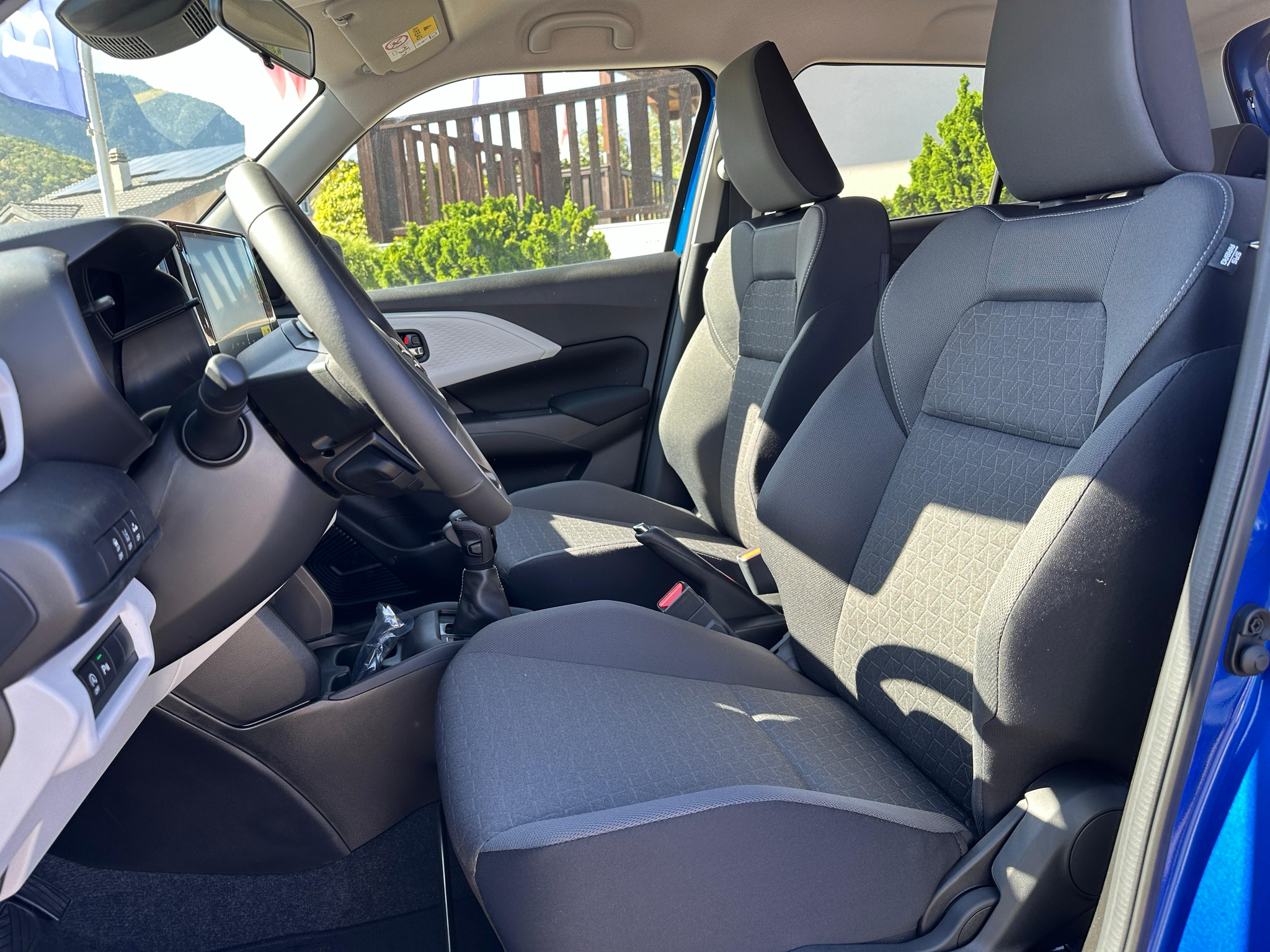 listing desktop thumbnail image 7