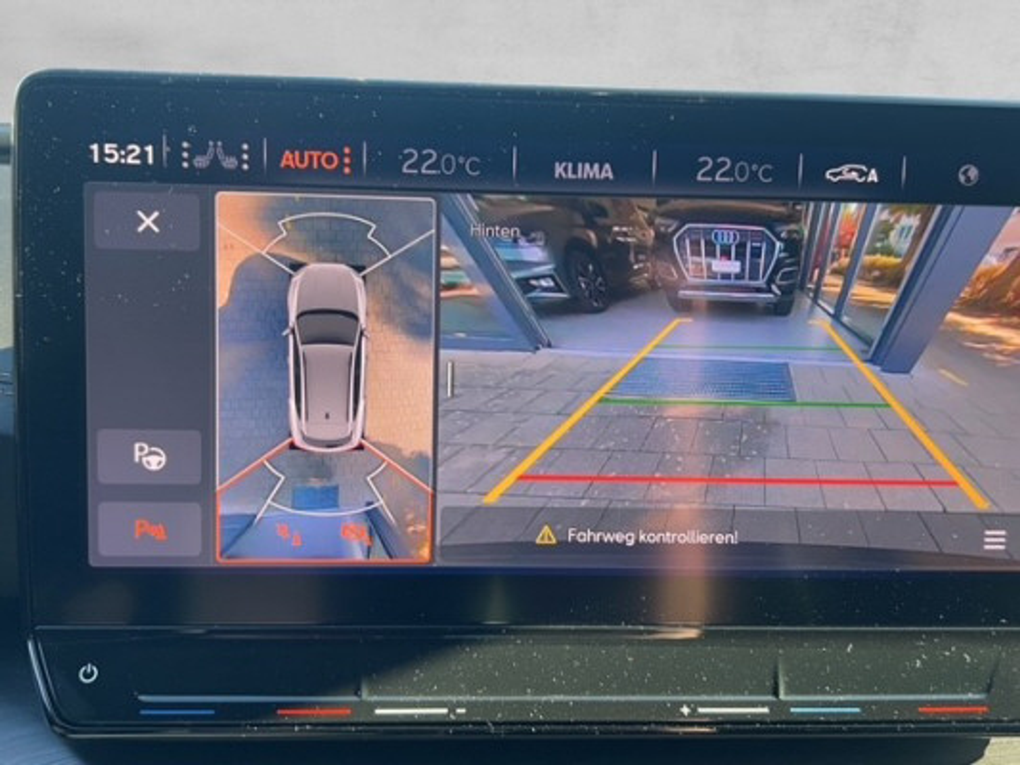 listing desktop thumbnail image 11