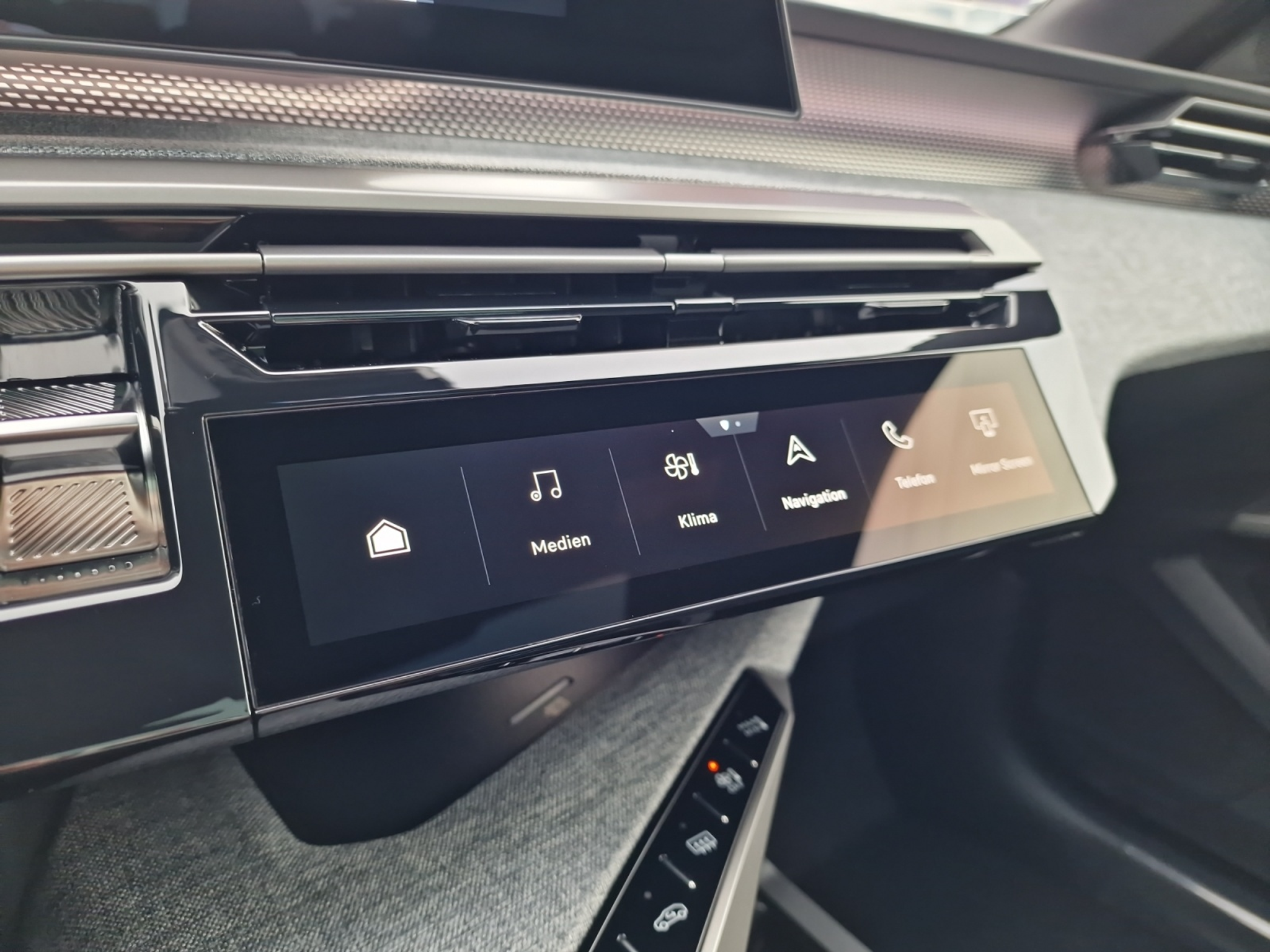 listing desktop thumbnail image 13