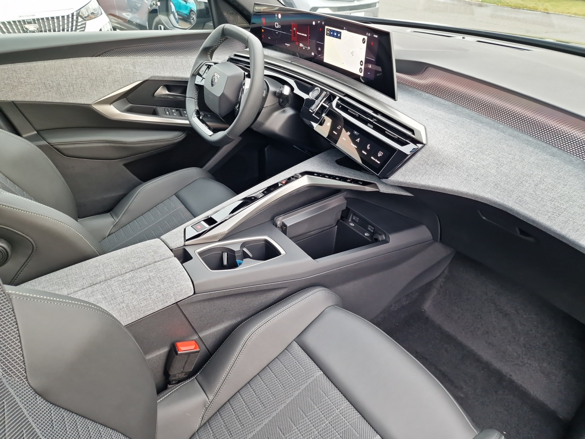 listing desktop thumbnail image 16