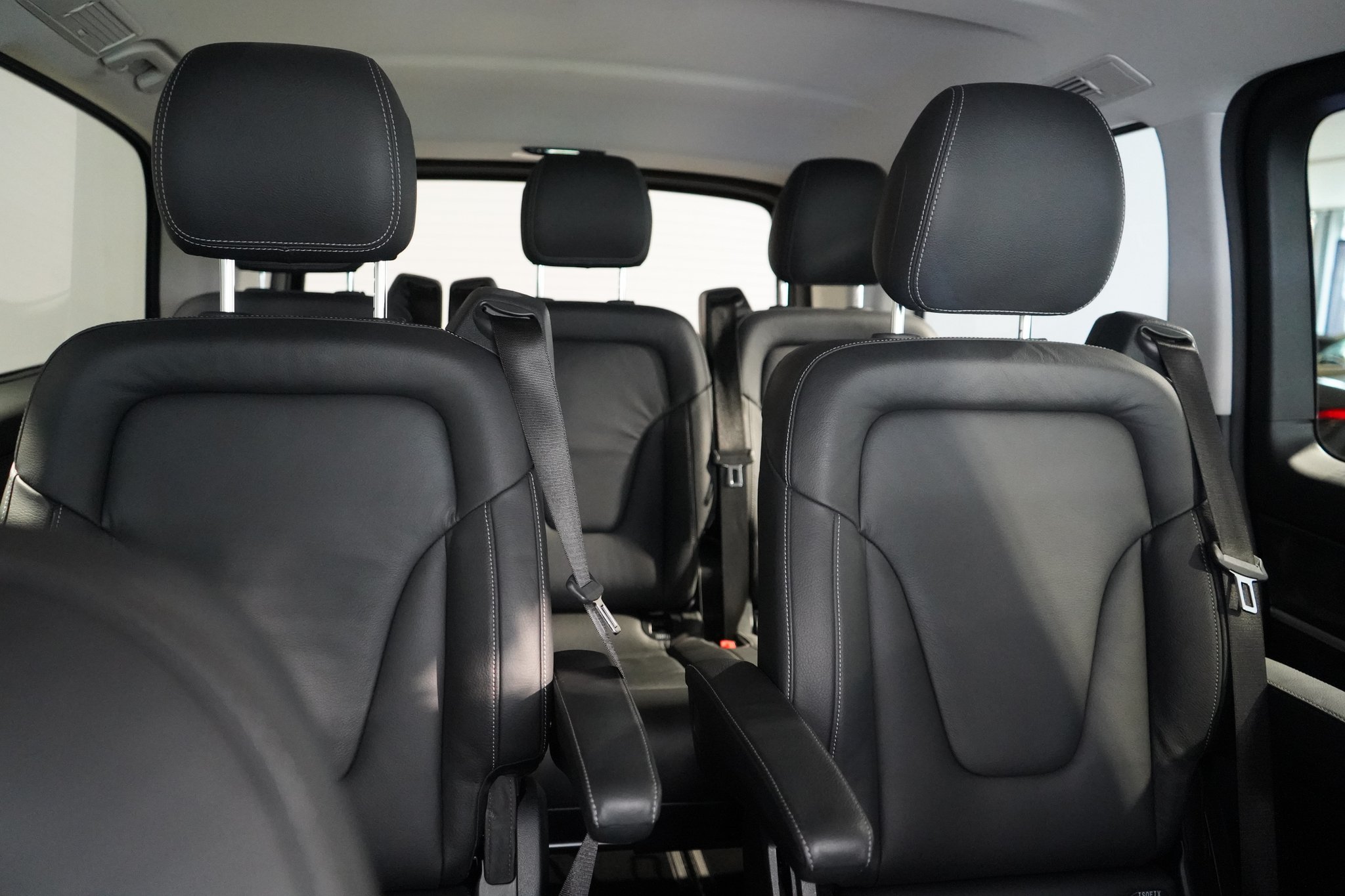 listing desktop thumbnail image 12