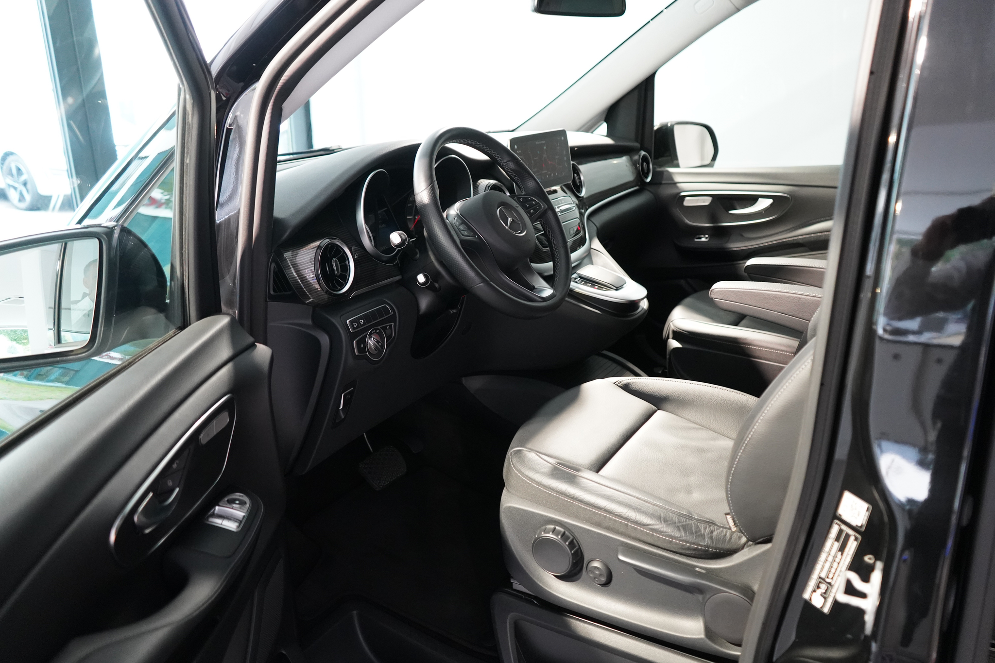 listing desktop thumbnail image 13