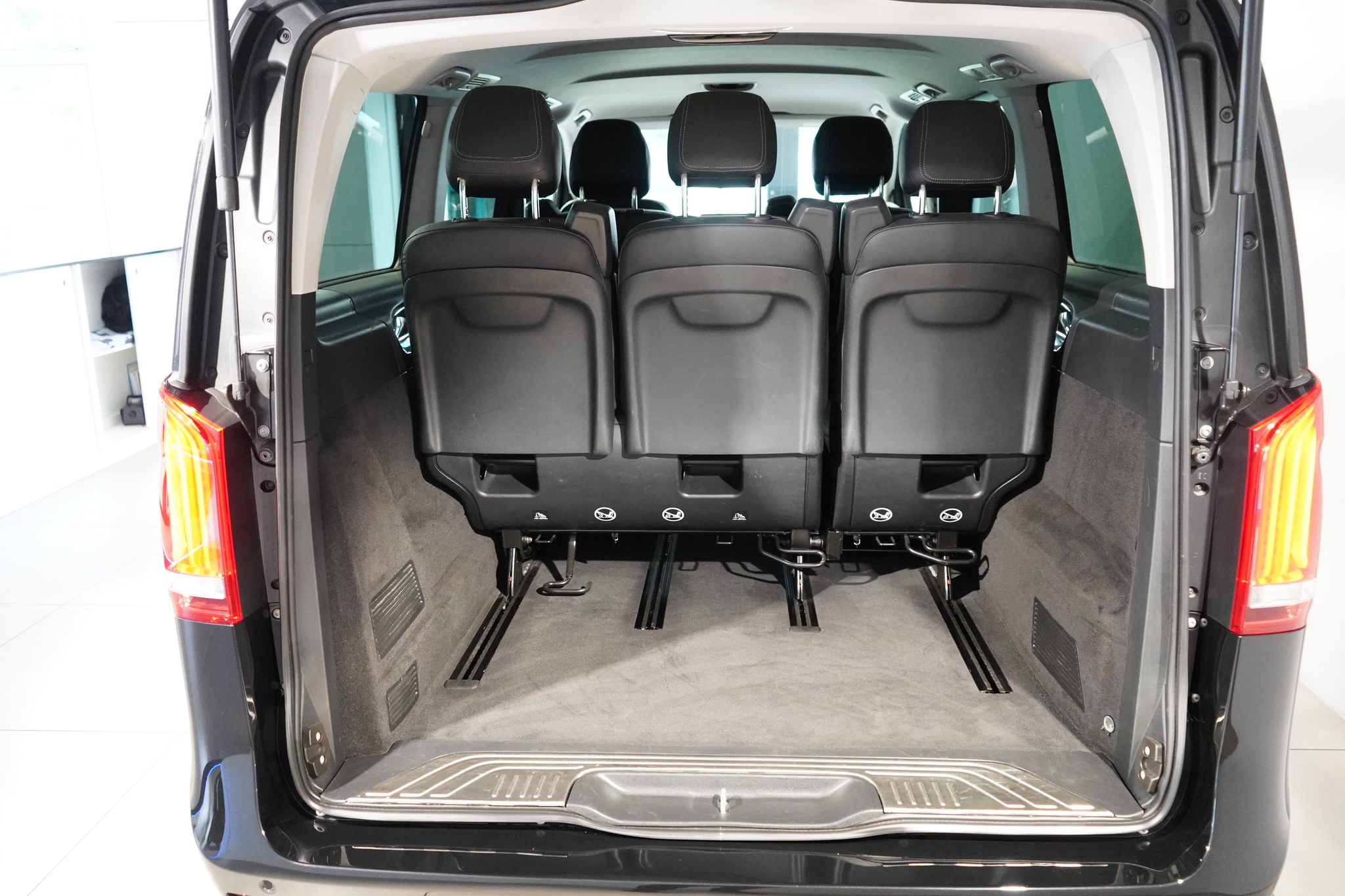 listing desktop thumbnail image 4