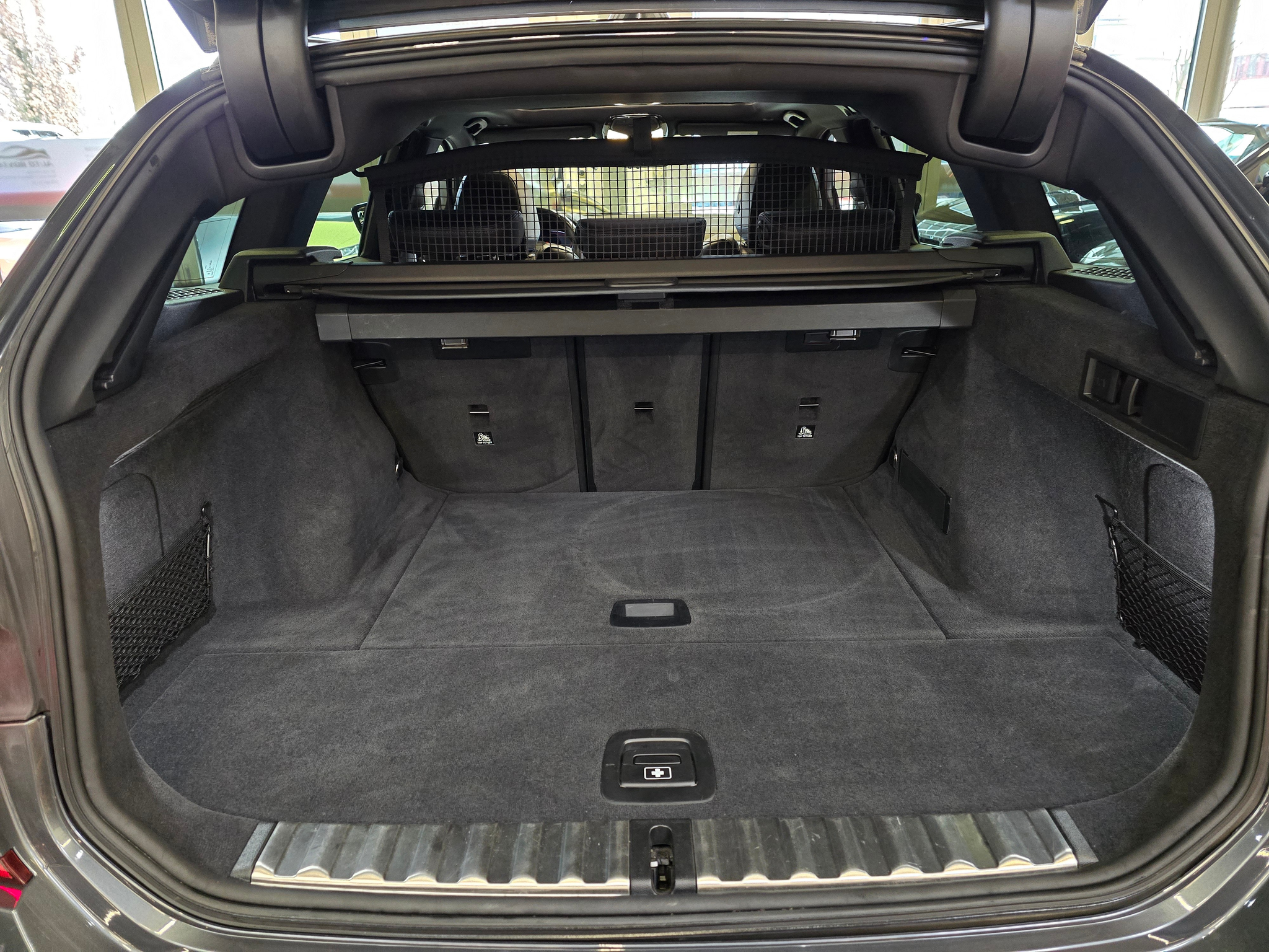 listing desktop thumbnail image 17