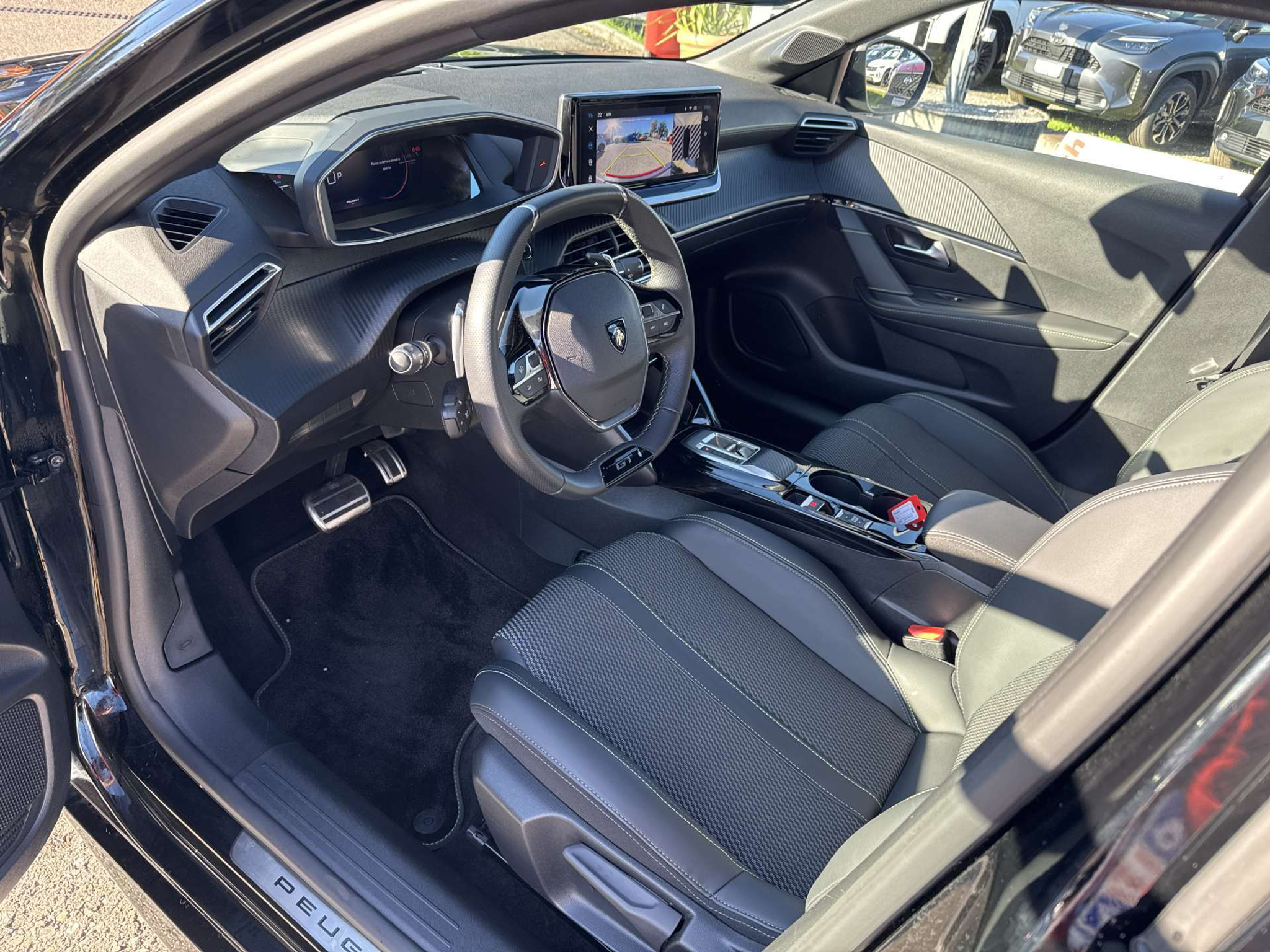 listing desktop thumbnail image 5