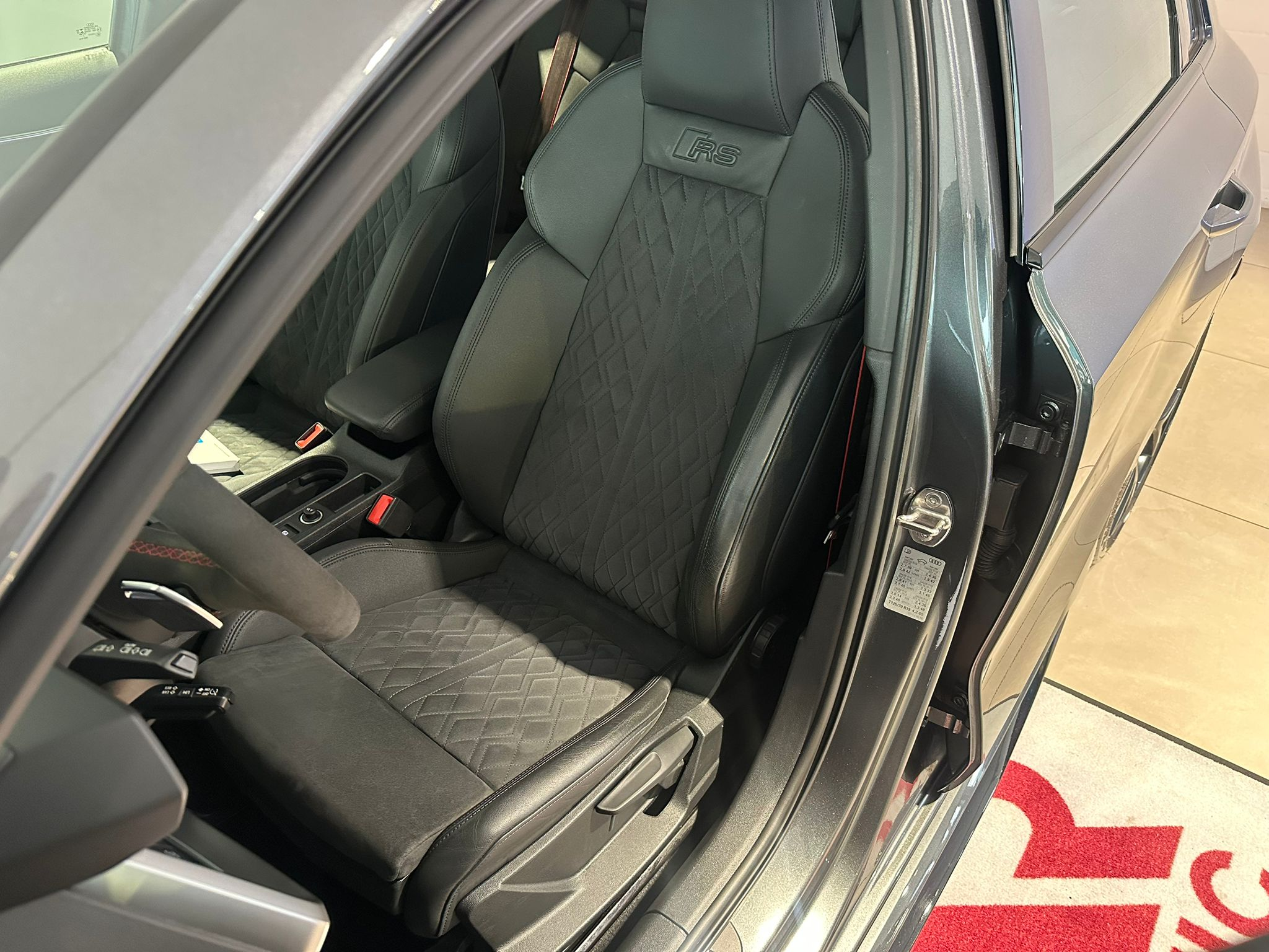 listing desktop thumbnail image 5