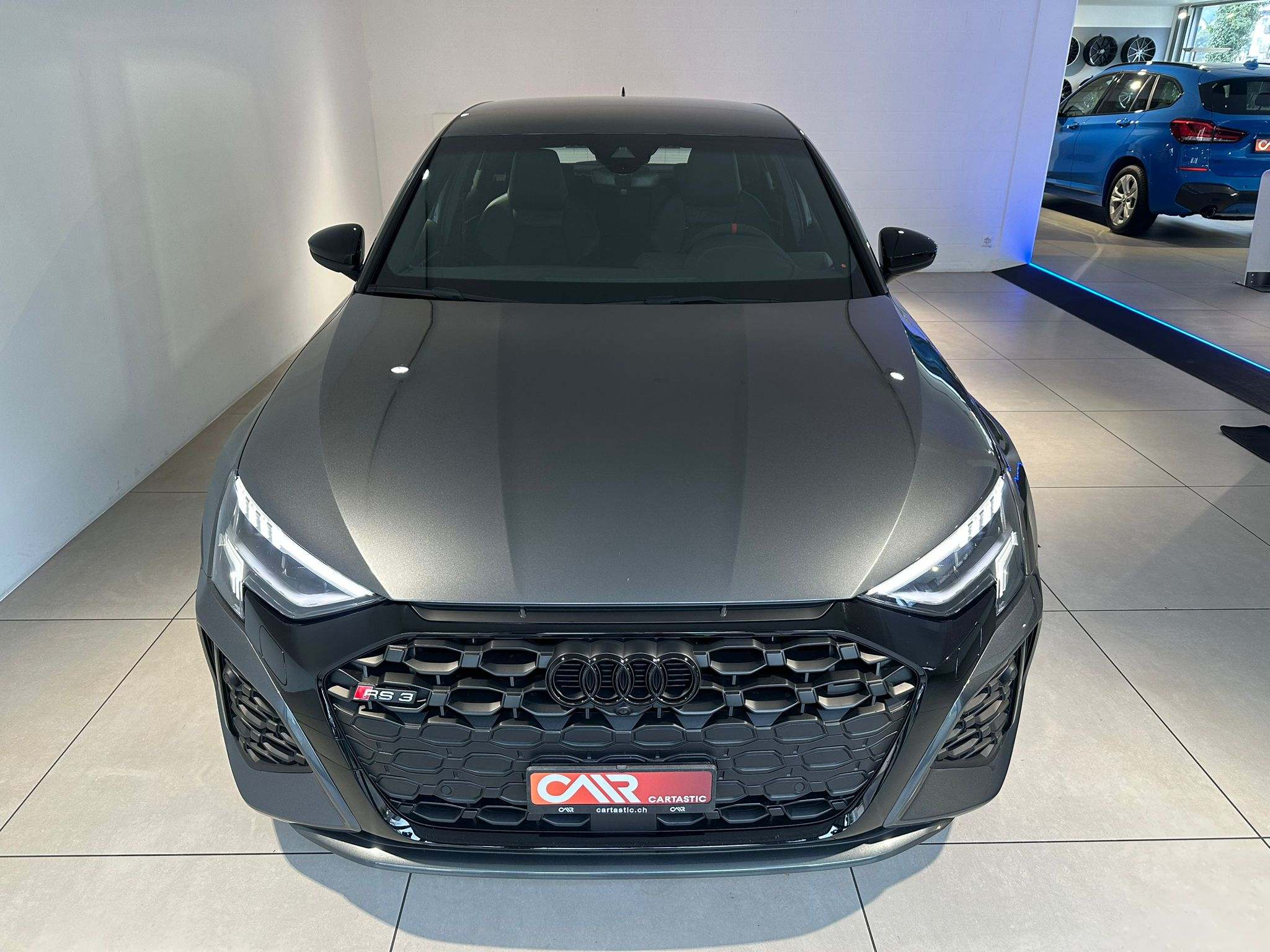 listing desktop thumbnail image 1