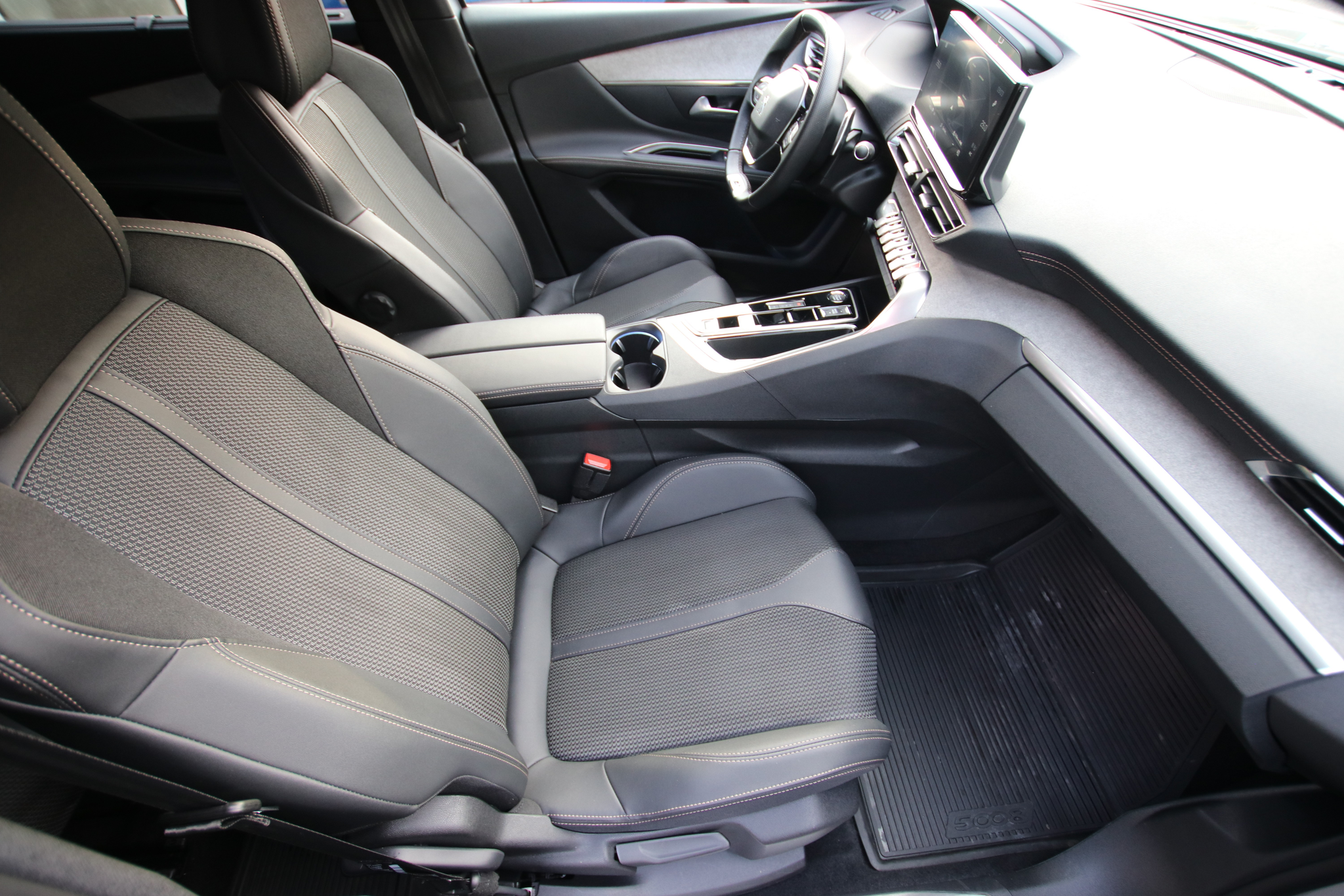 listing desktop thumbnail image 12