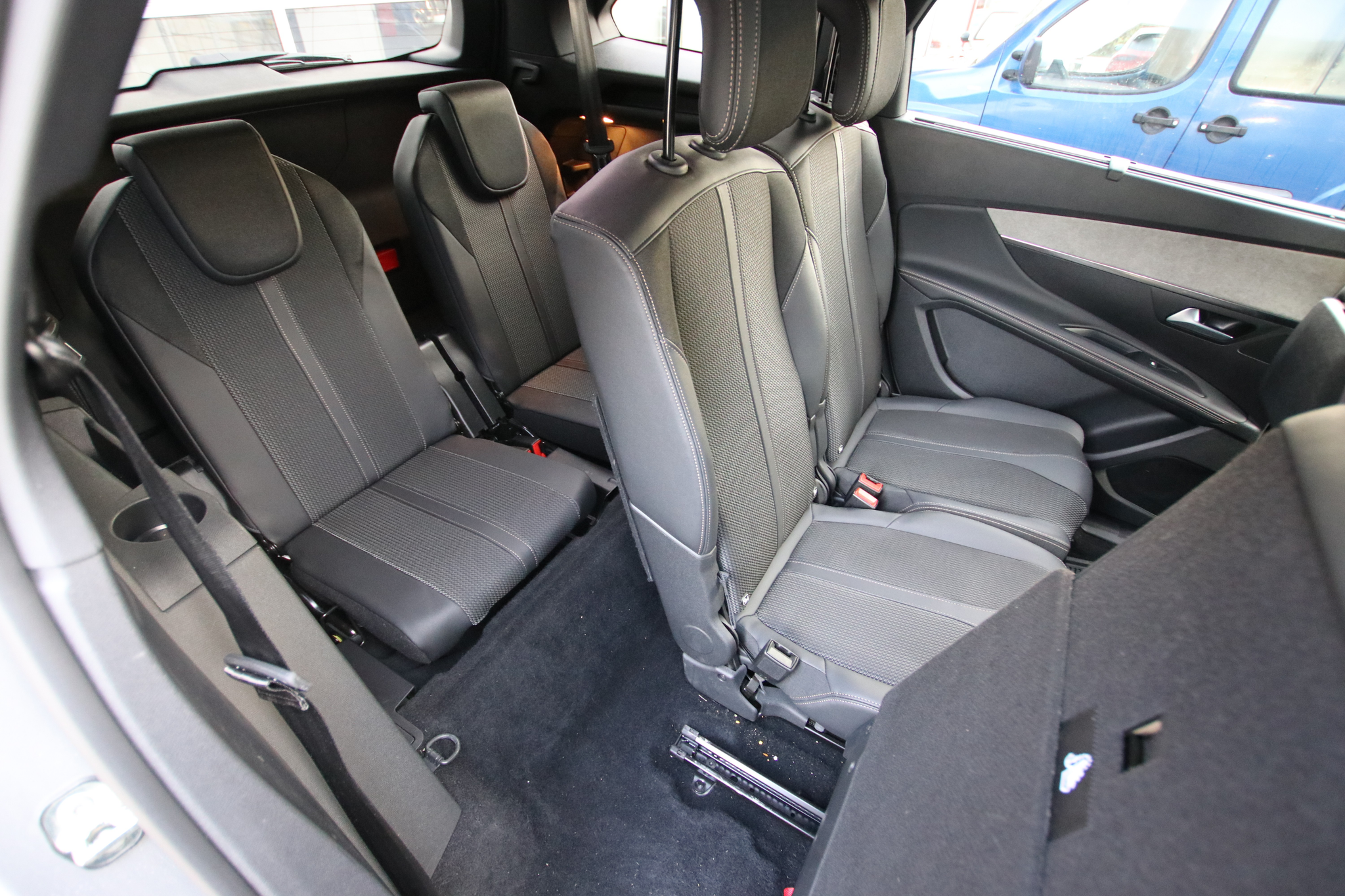 listing desktop thumbnail image 15