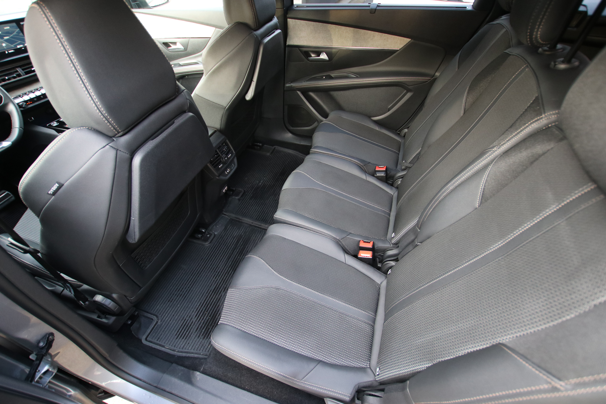 listing desktop thumbnail image 13