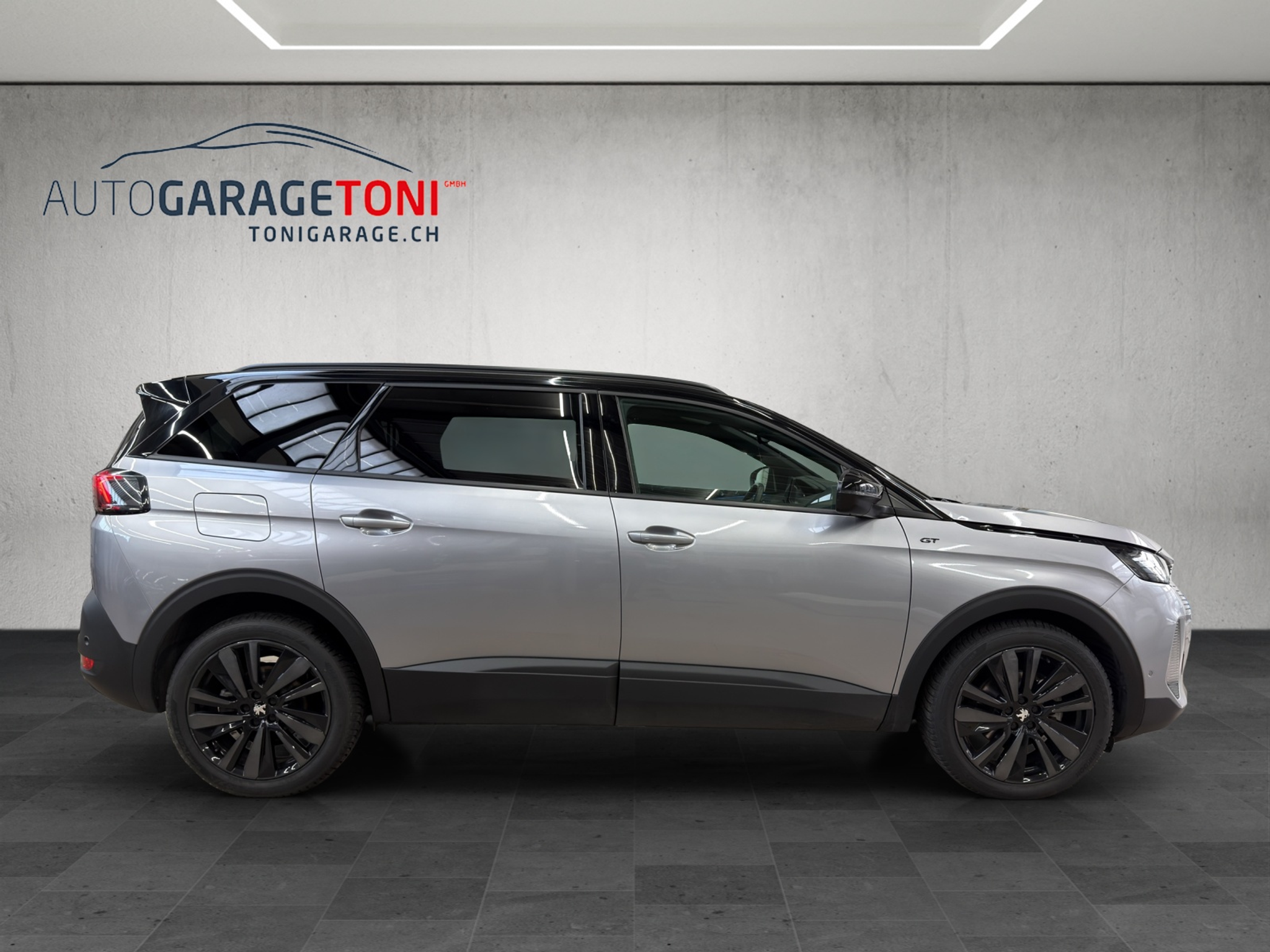 listing desktop thumbnail image 4