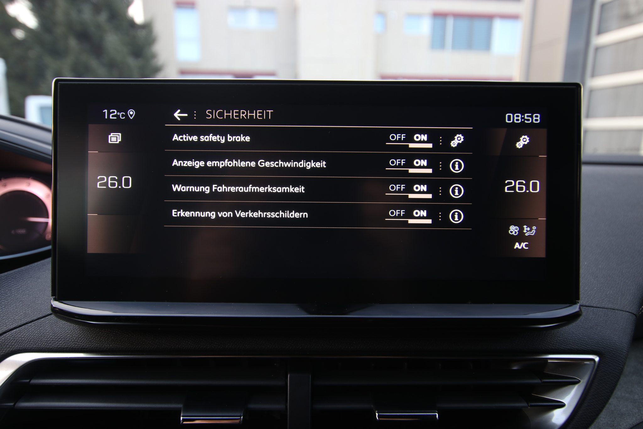 listing desktop thumbnail image 24