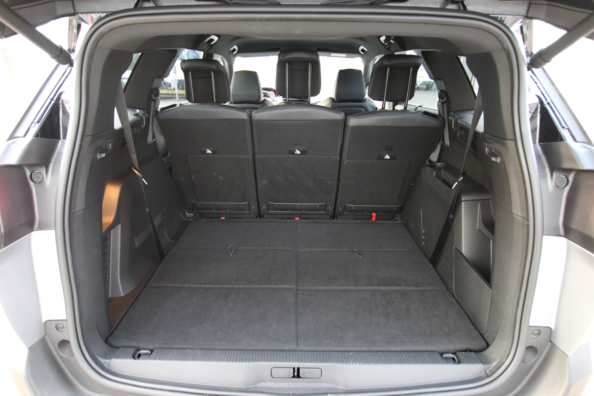 listing desktop thumbnail image 16