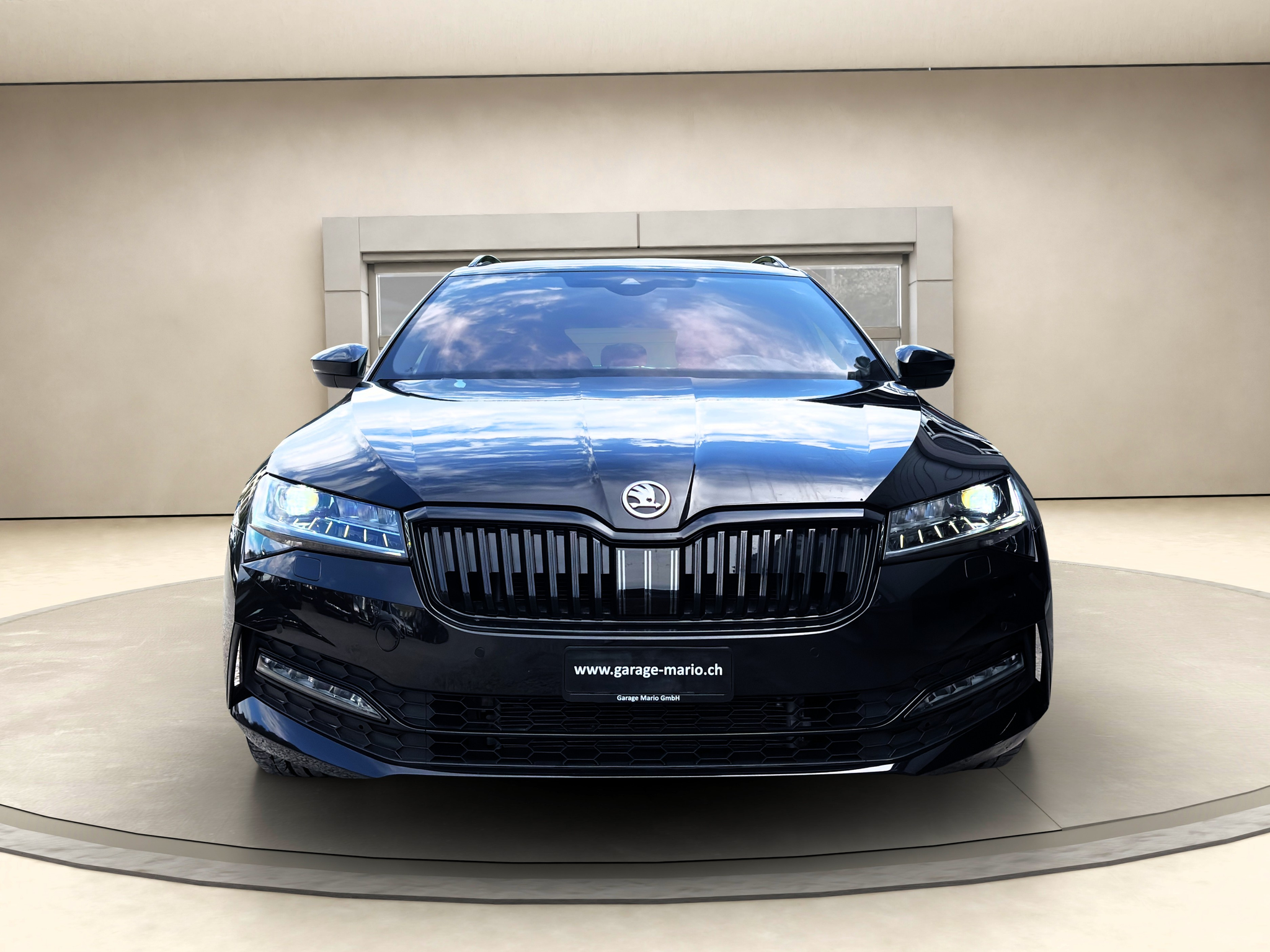 listing desktop thumbnail image 1