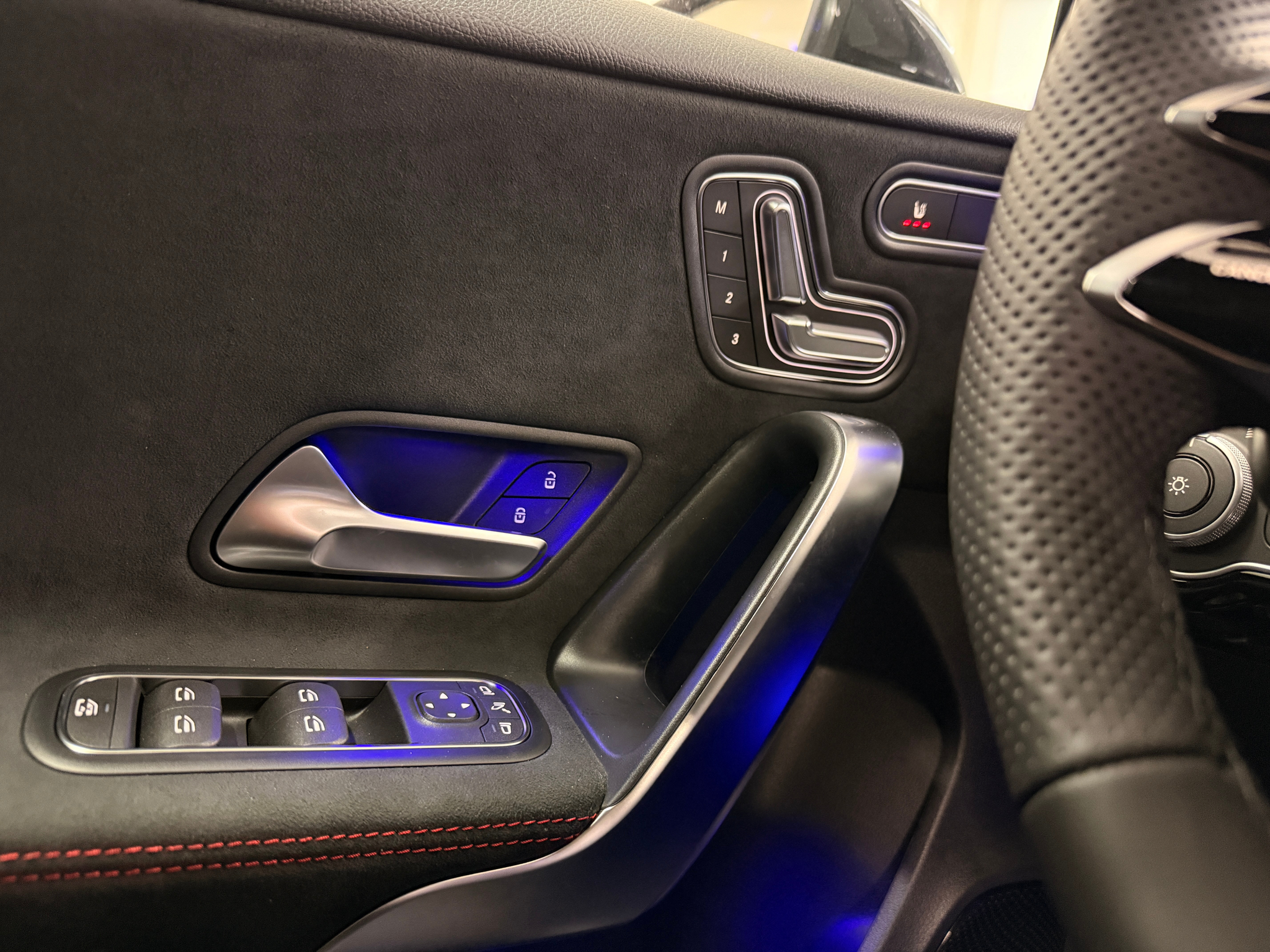 listing desktop thumbnail image 16