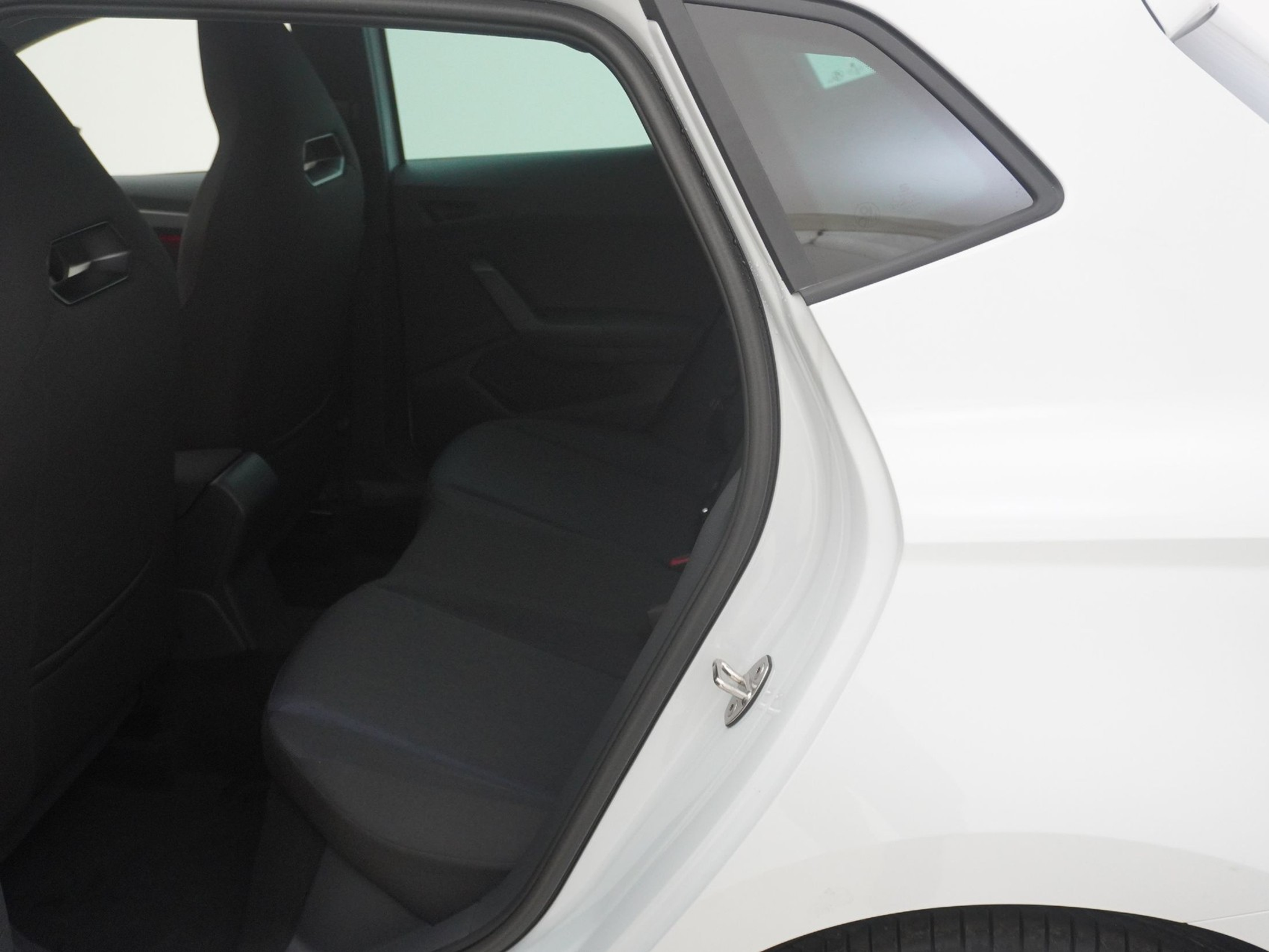 listing desktop thumbnail image 13