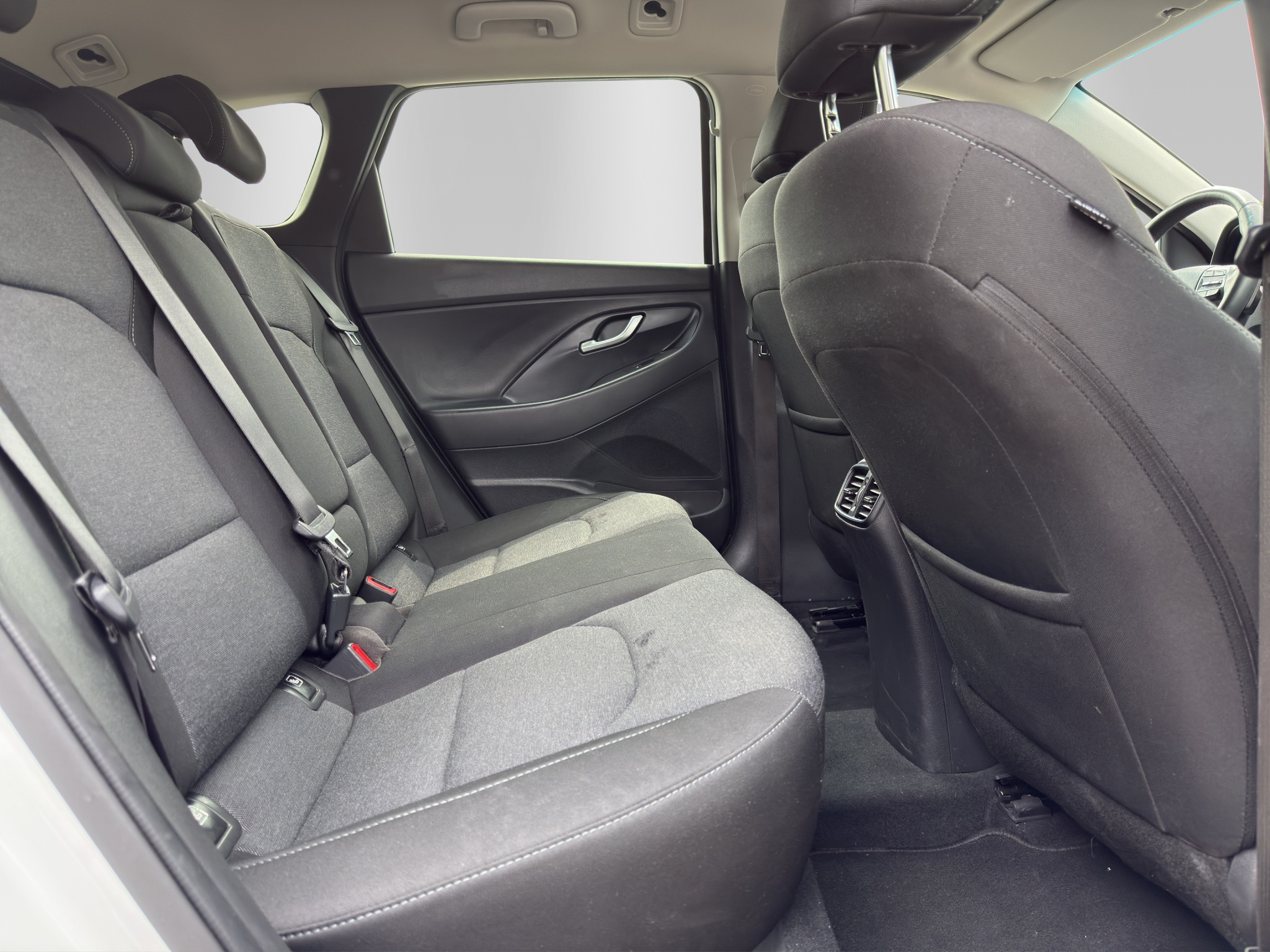 listing desktop thumbnail image 14