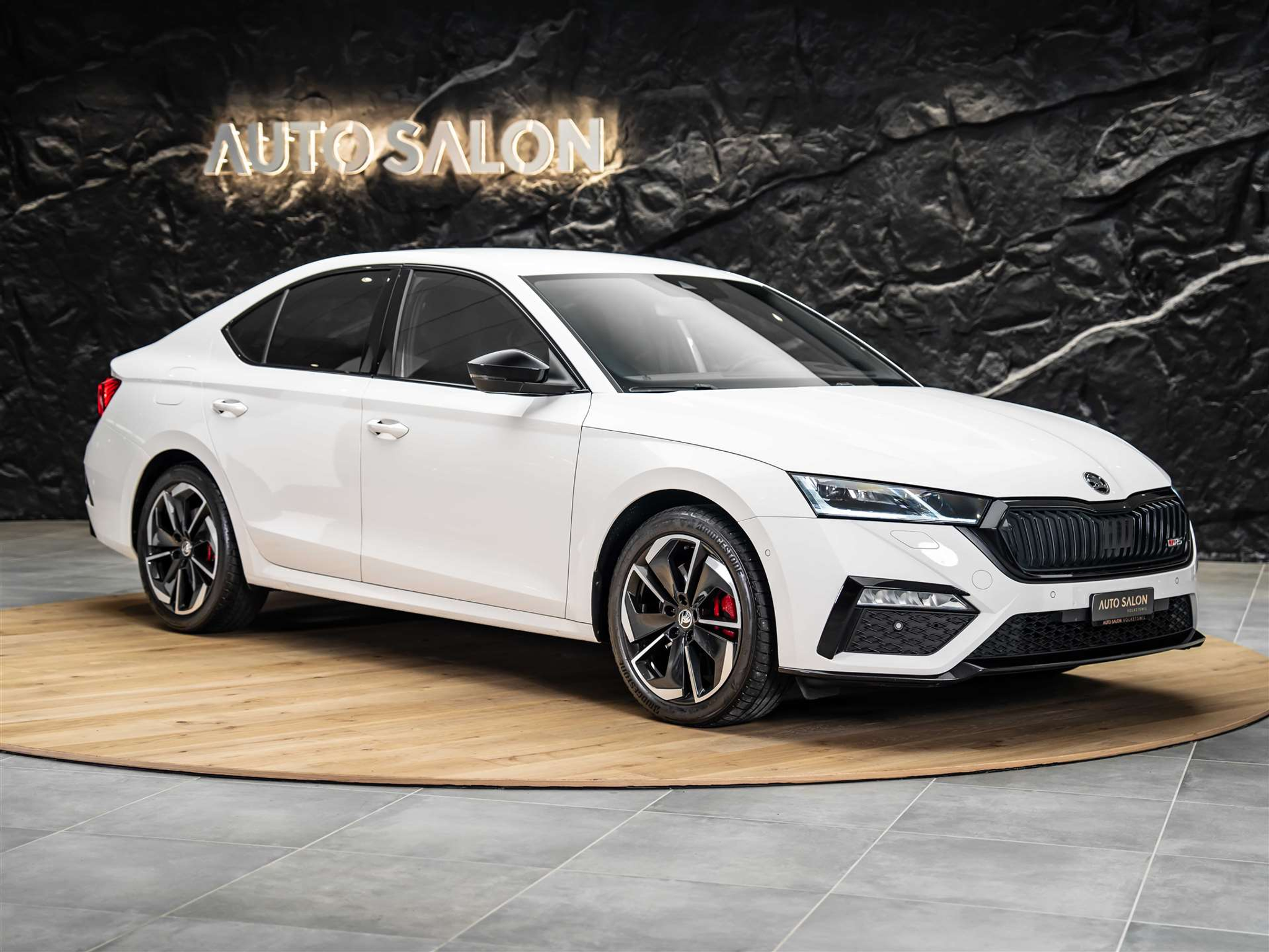 listing desktop thumbnail image 5