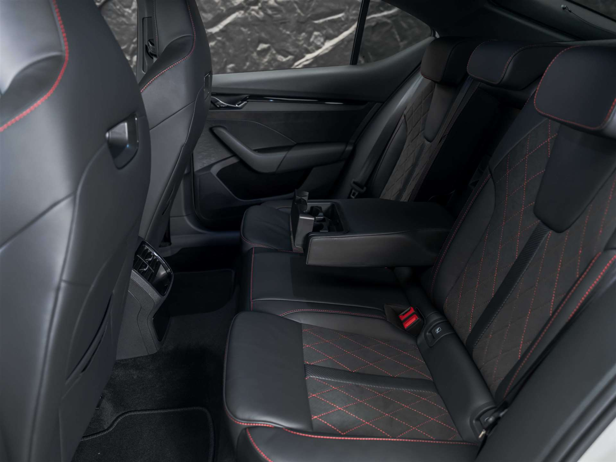 listing desktop thumbnail image 12