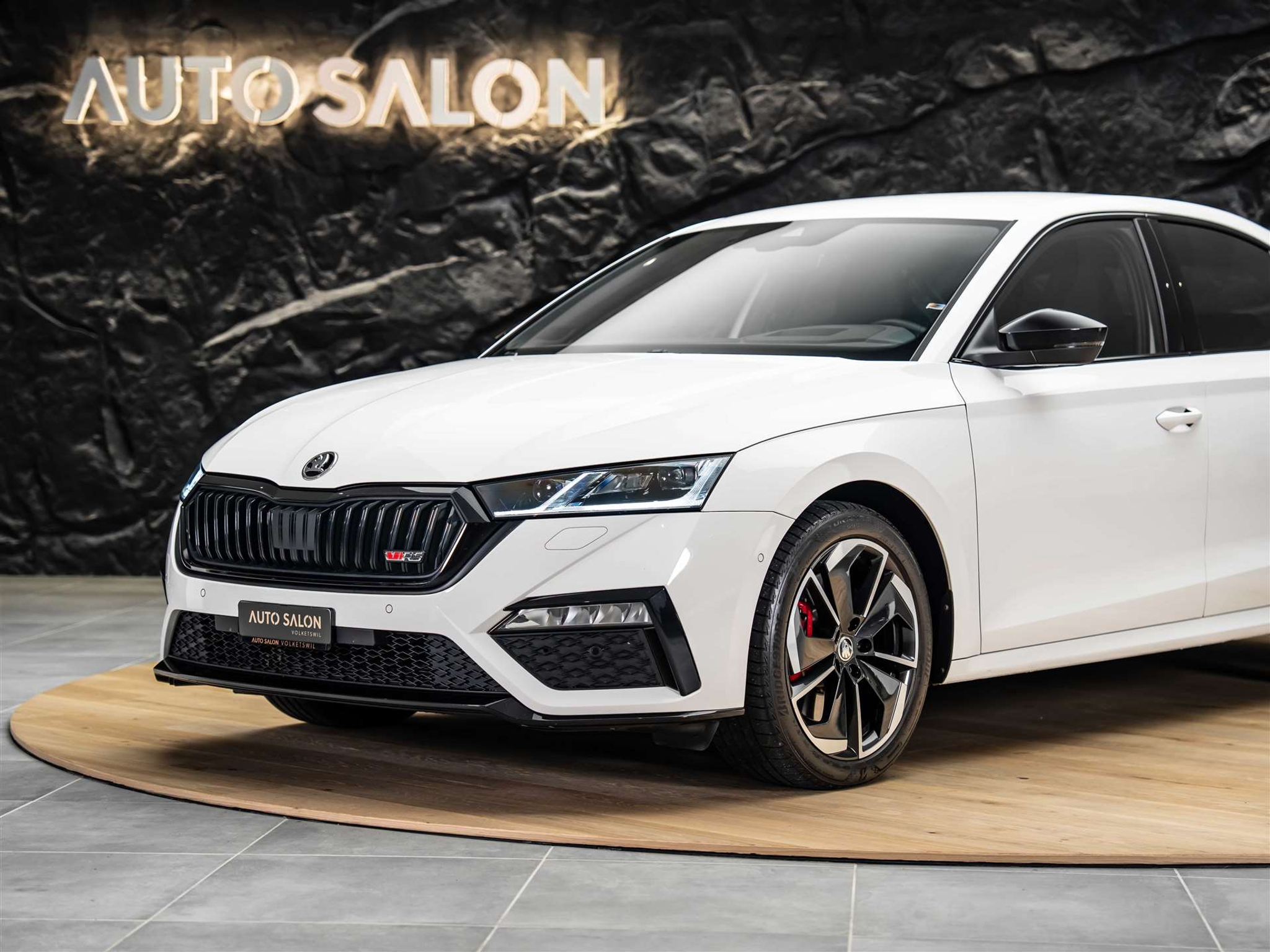 listing desktop thumbnail image 14