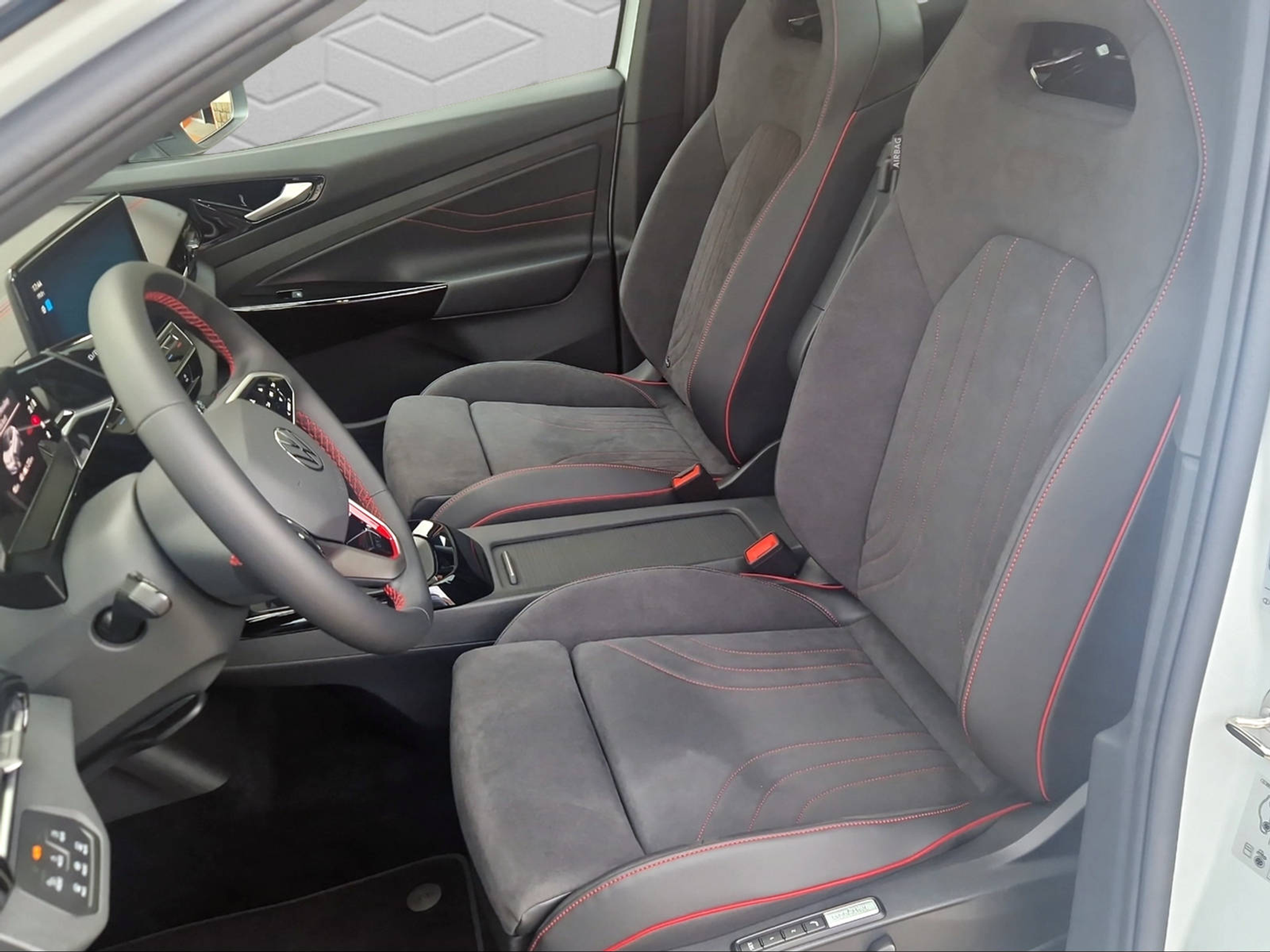 listing desktop thumbnail image 6