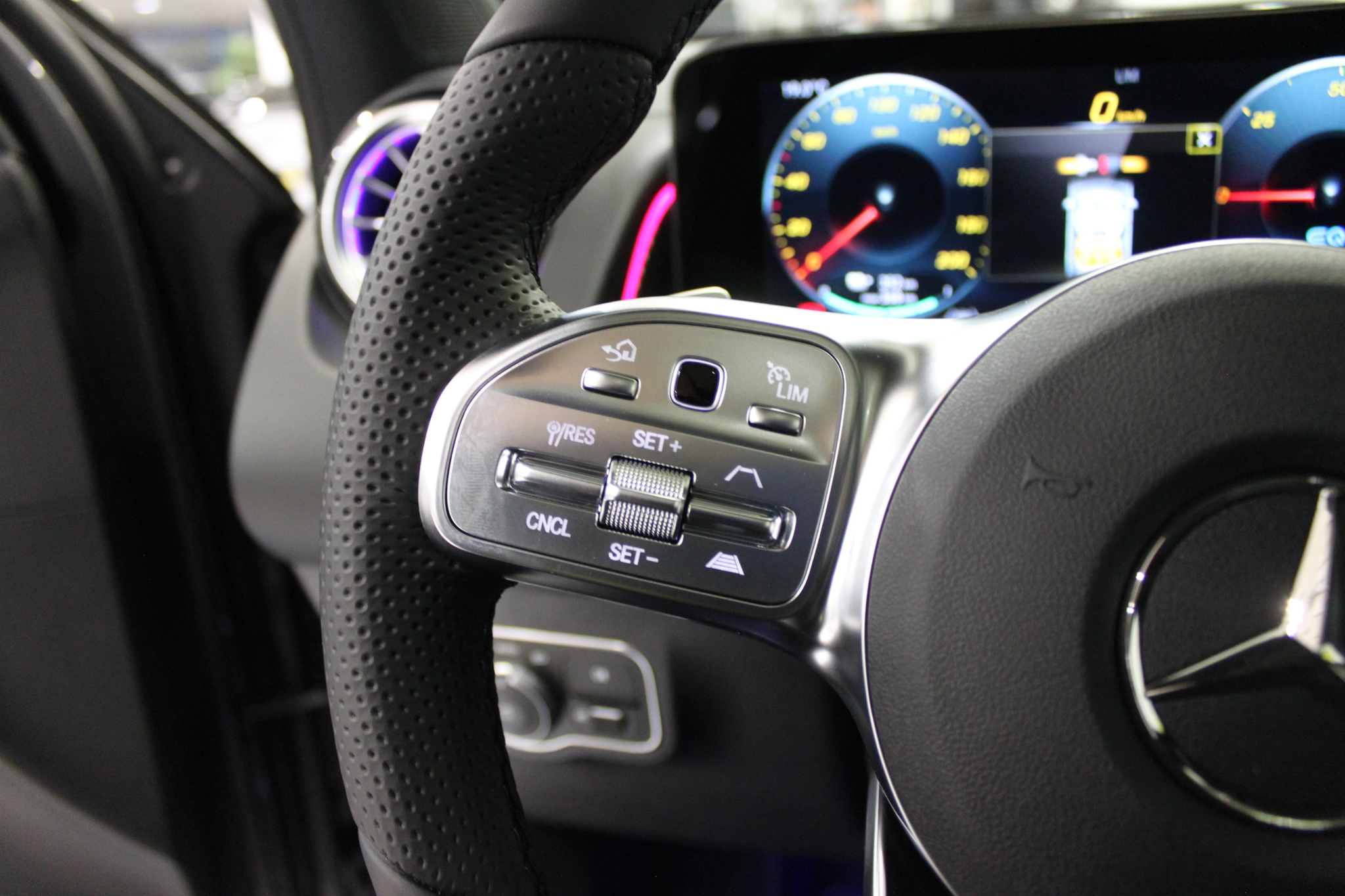 listing desktop thumbnail image 11