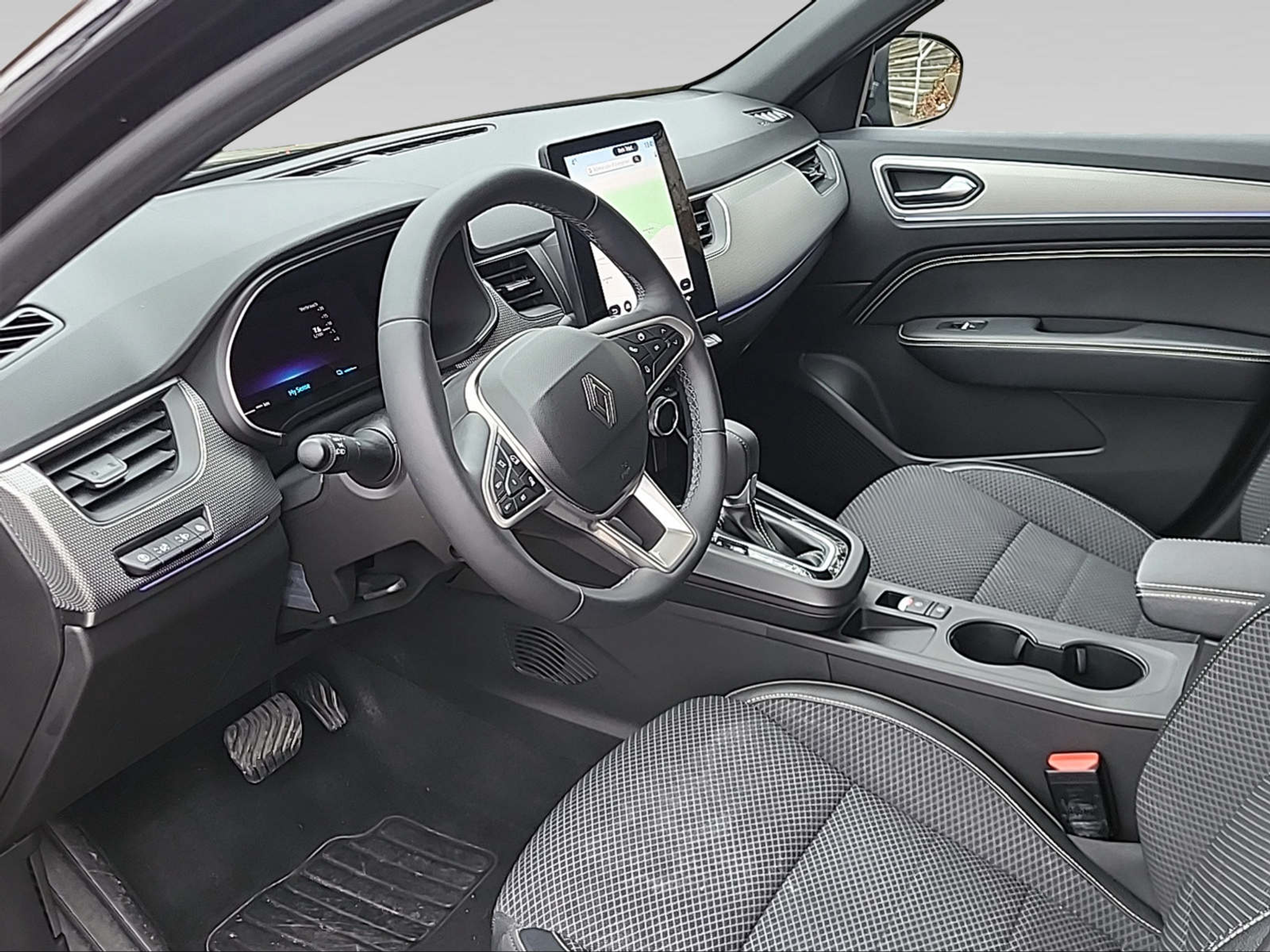 listing desktop thumbnail image 4