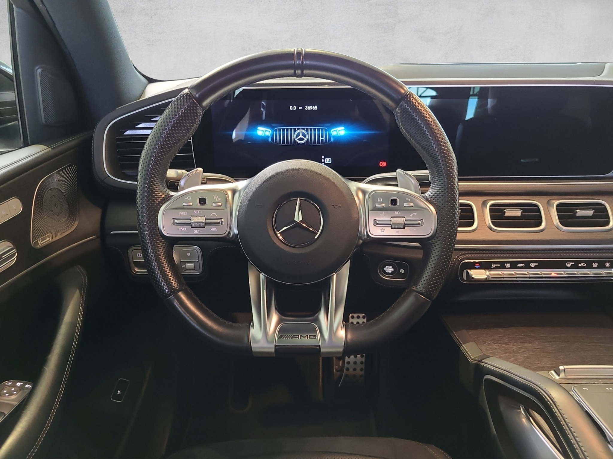 listing desktop thumbnail image 12