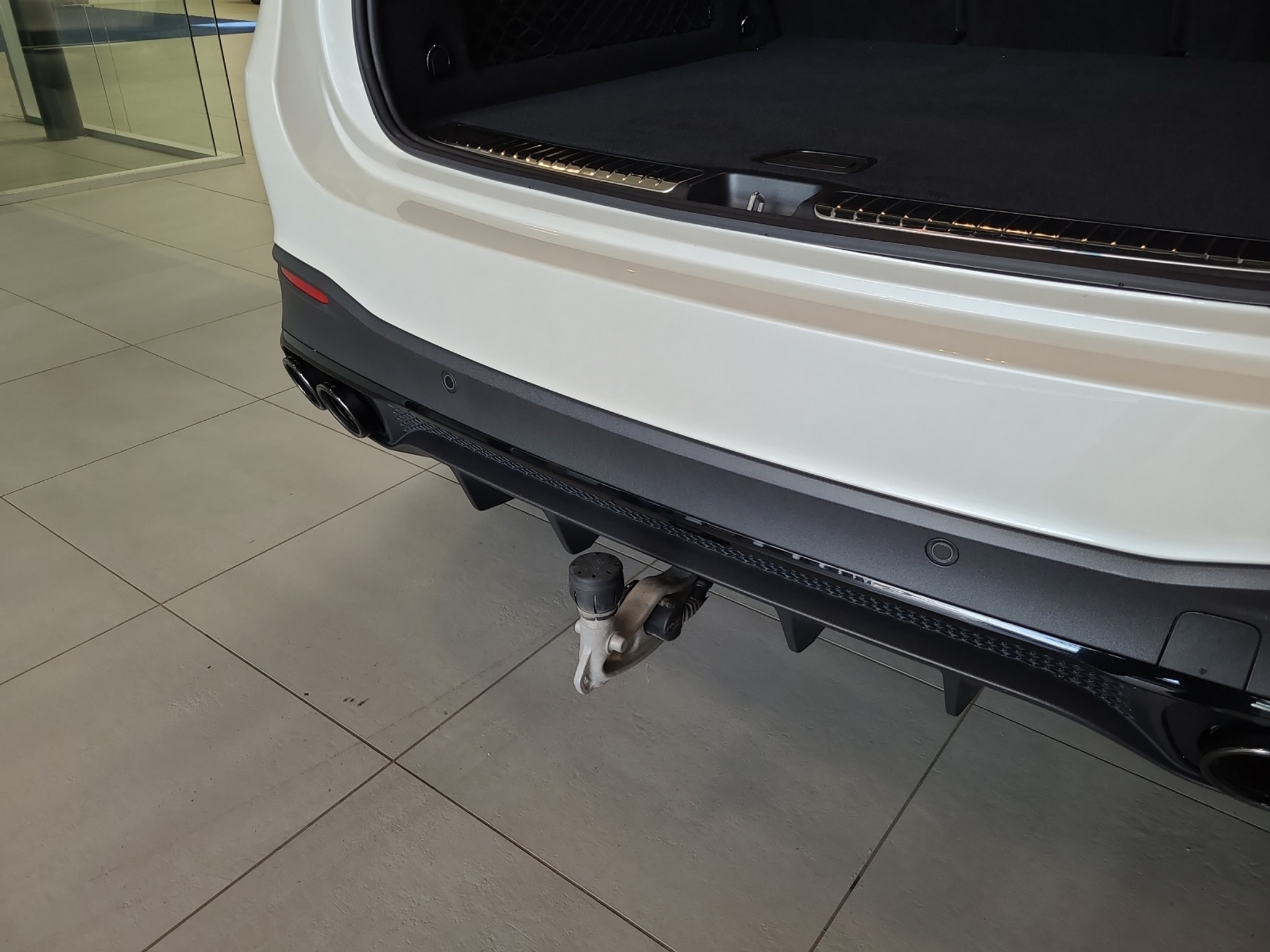 listing desktop thumbnail image 15