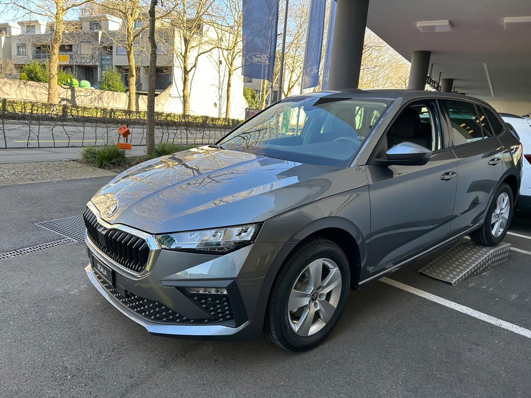 listing desktop thumbnail image 9