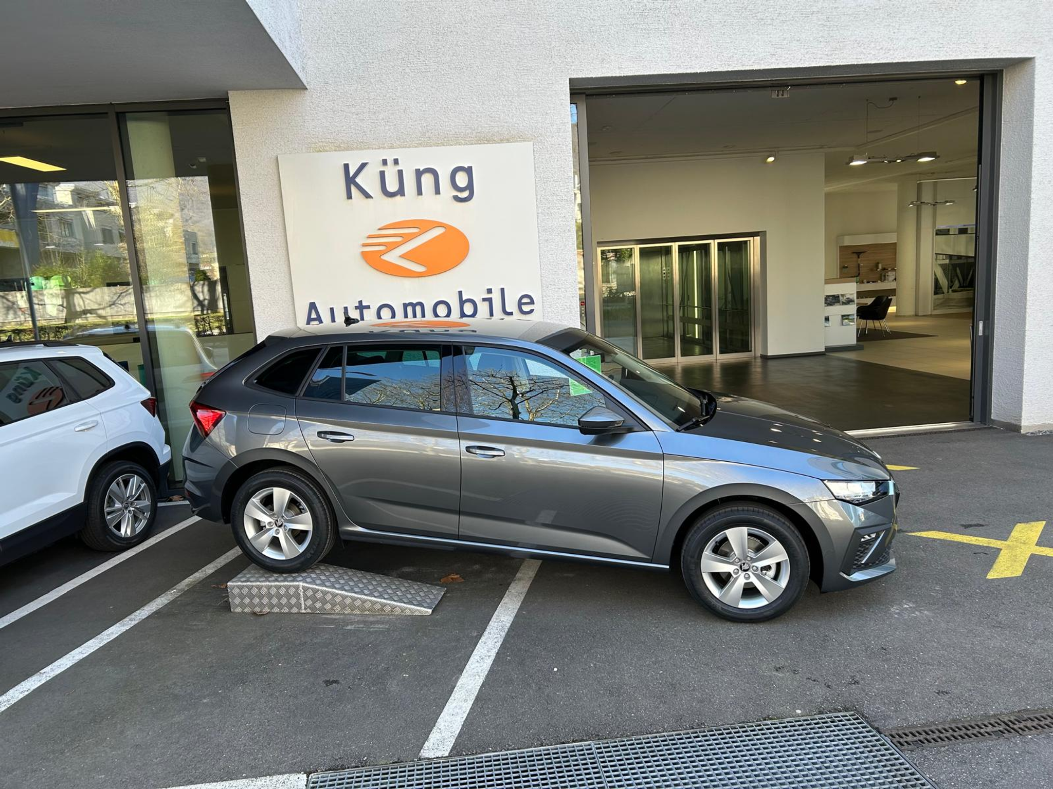 listing desktop thumbnail image 1