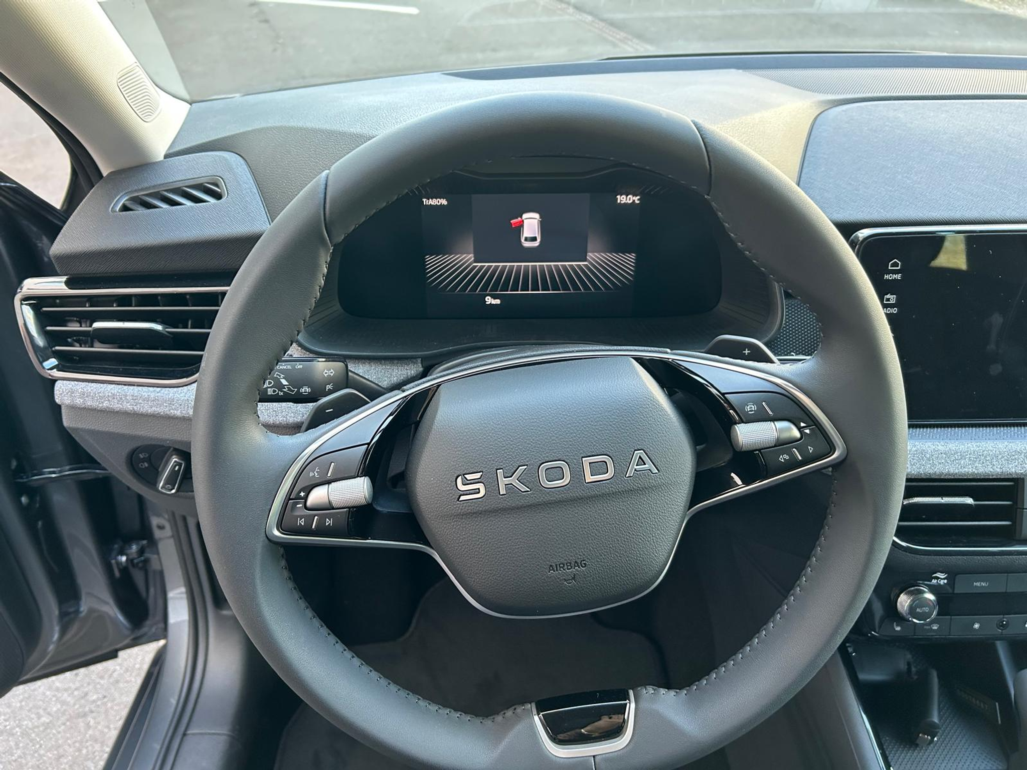 listing desktop thumbnail image 11