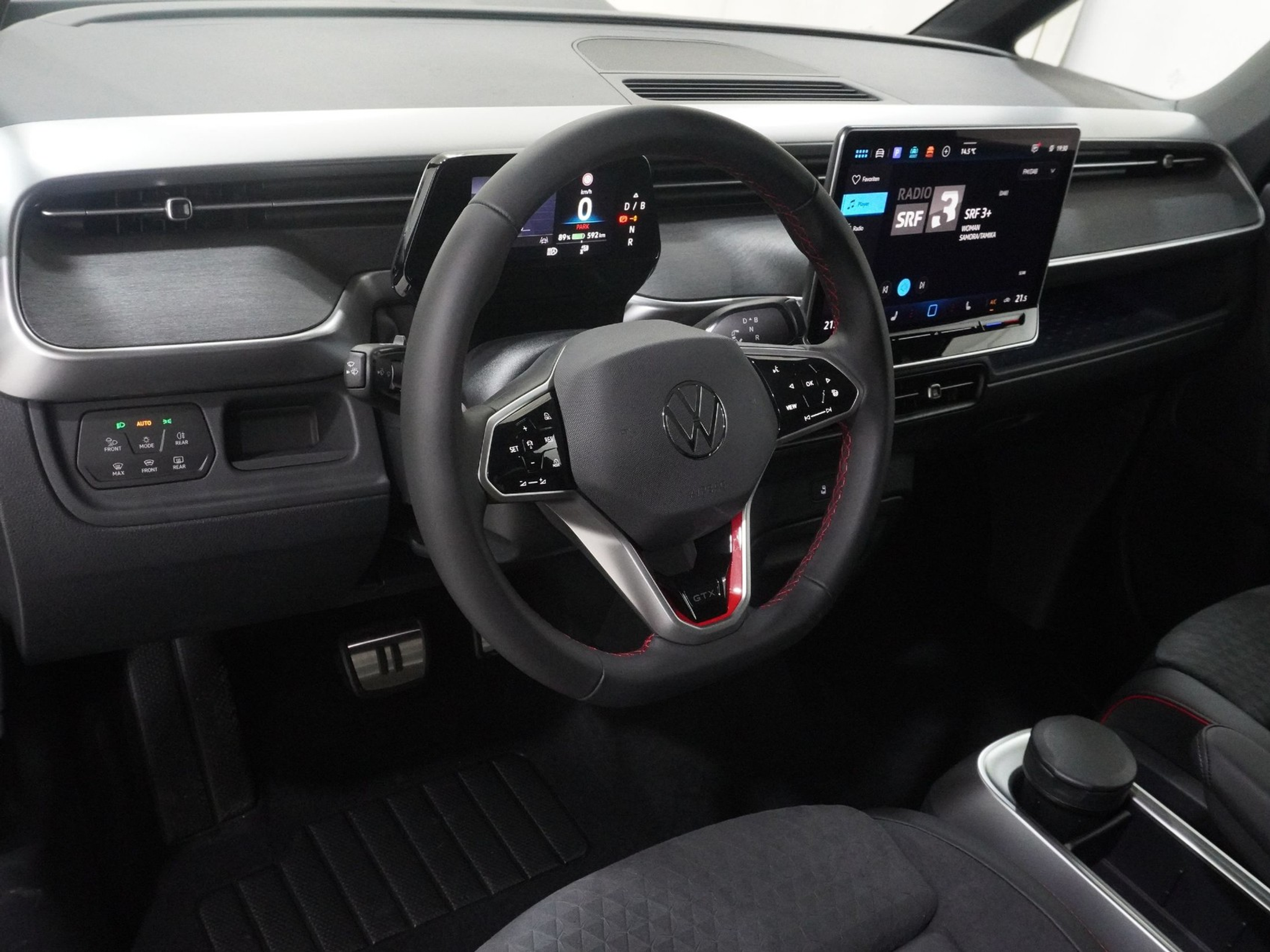 listing desktop thumbnail image 3