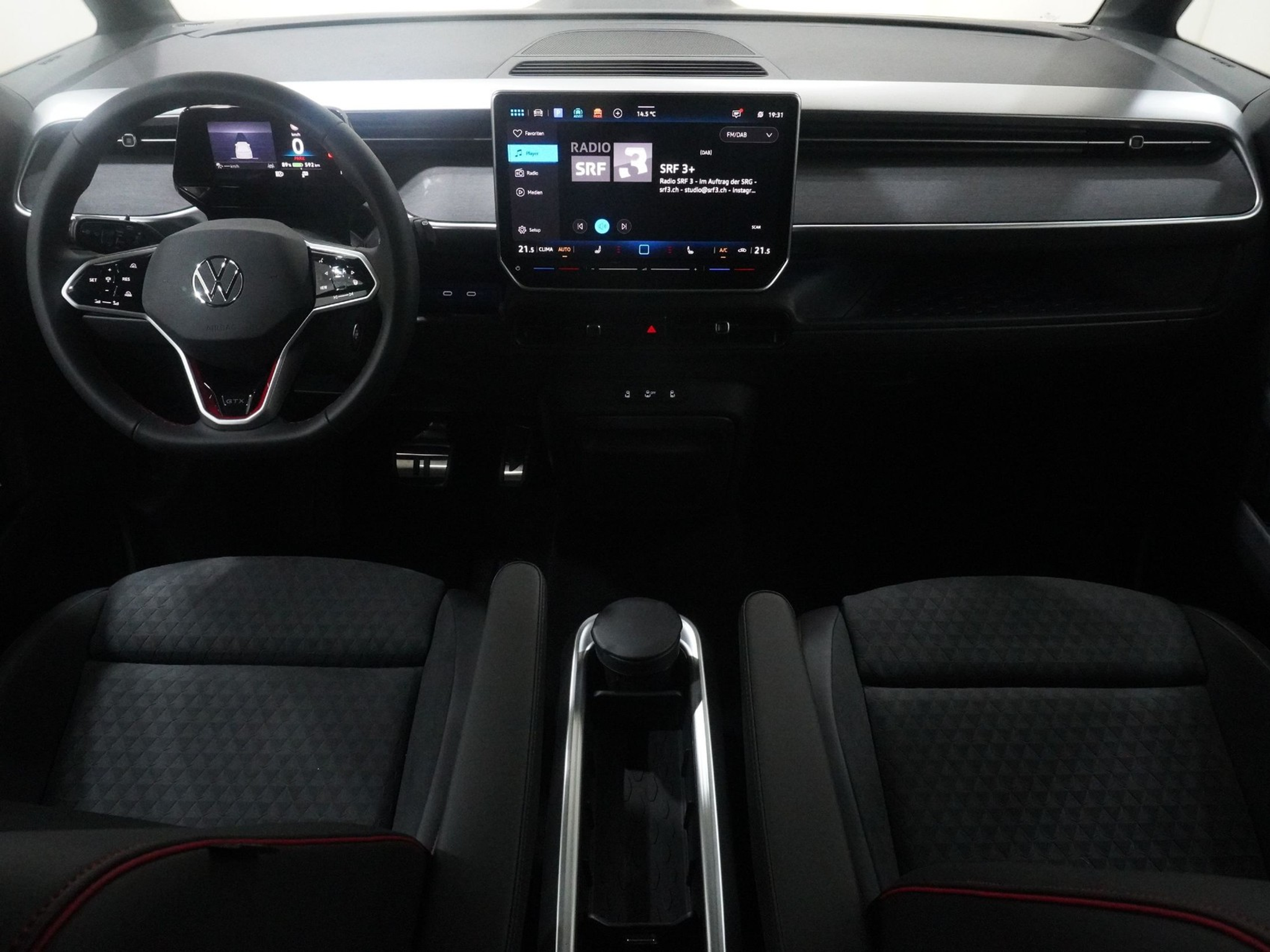 listing desktop thumbnail image 4