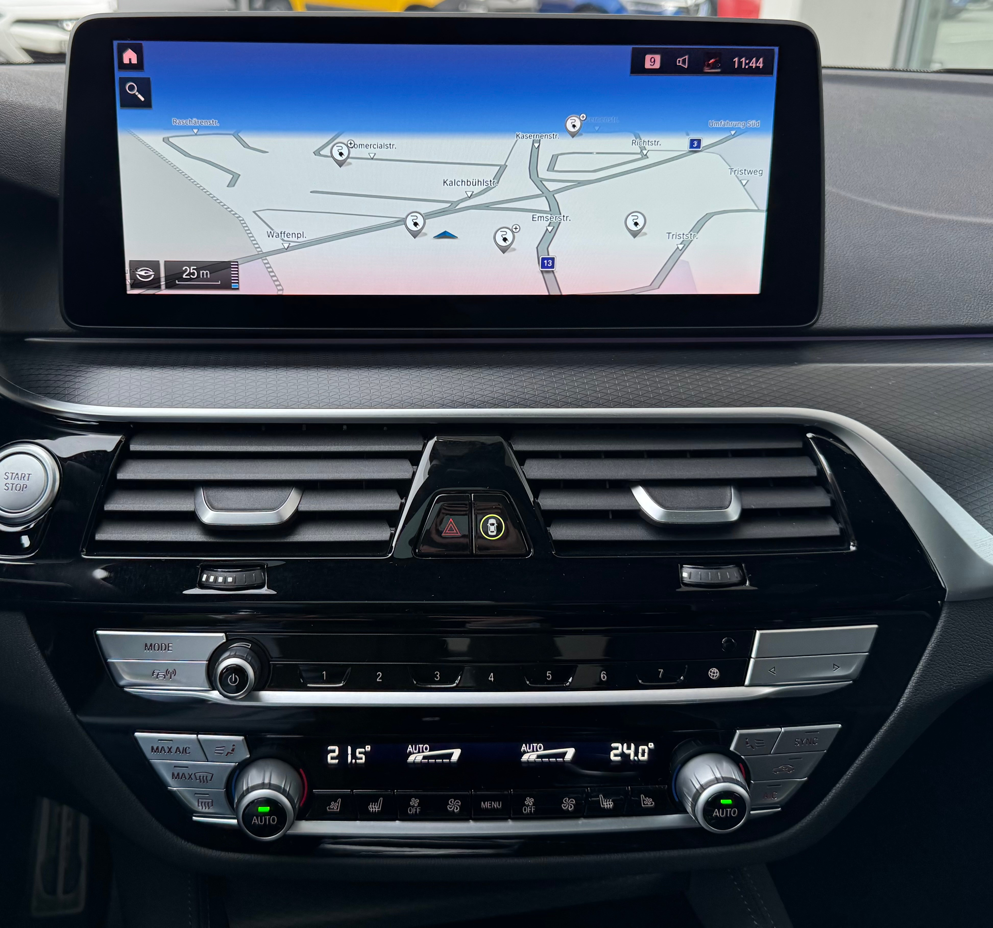 listing desktop thumbnail image 17