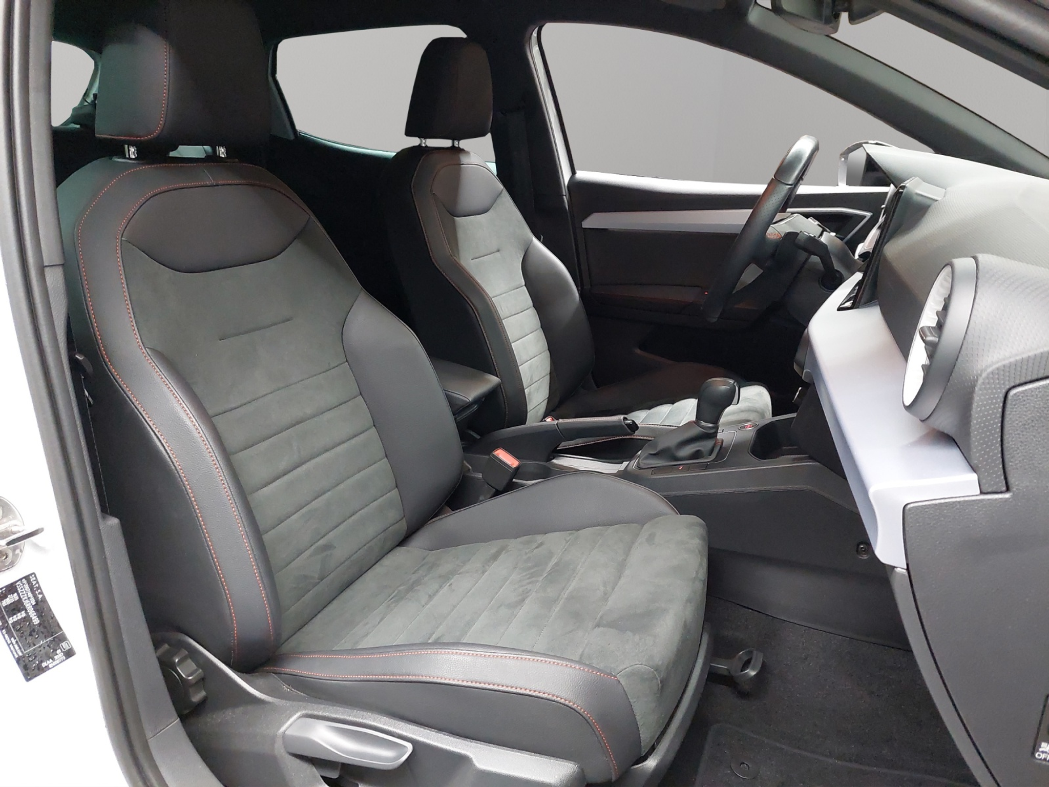 listing desktop thumbnail image 8