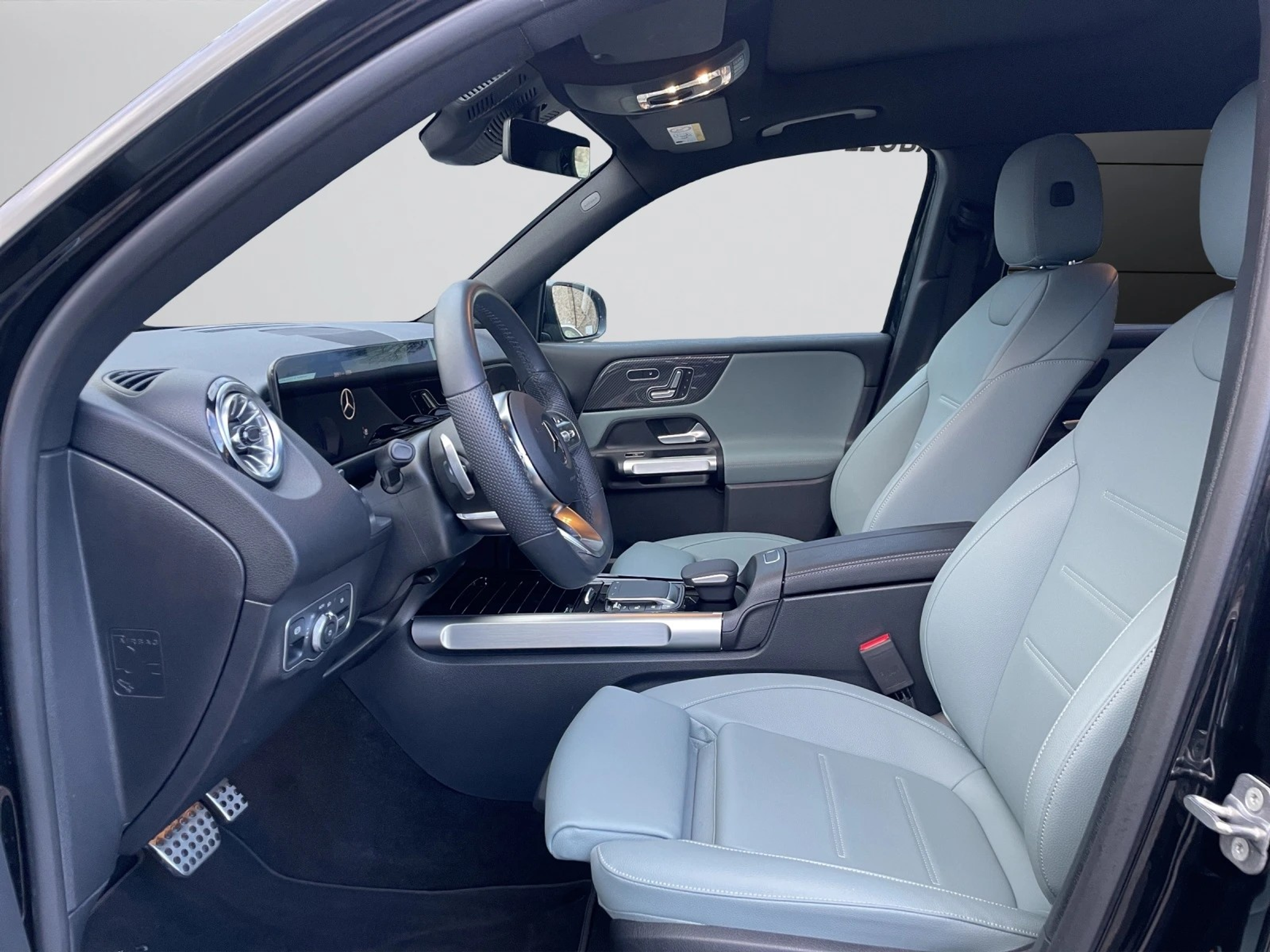 listing desktop thumbnail image 6