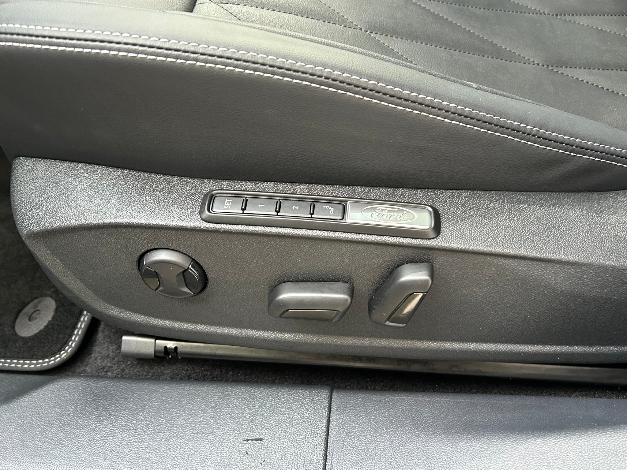 listing desktop thumbnail image 10